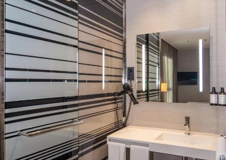 Bathroom in SH Colón Valencia