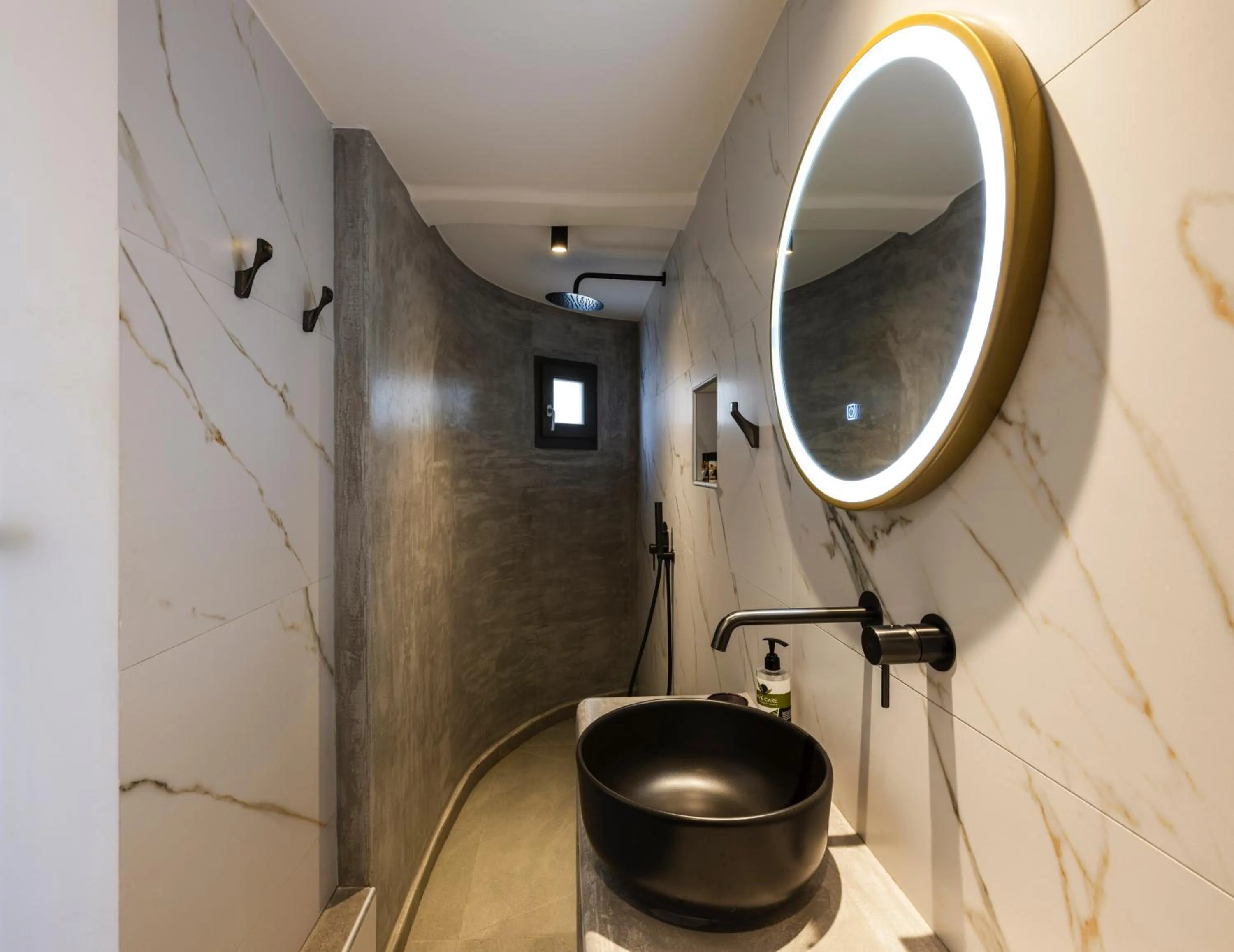 Shower in Mykonos Residence Villas & Suites Merchia beach