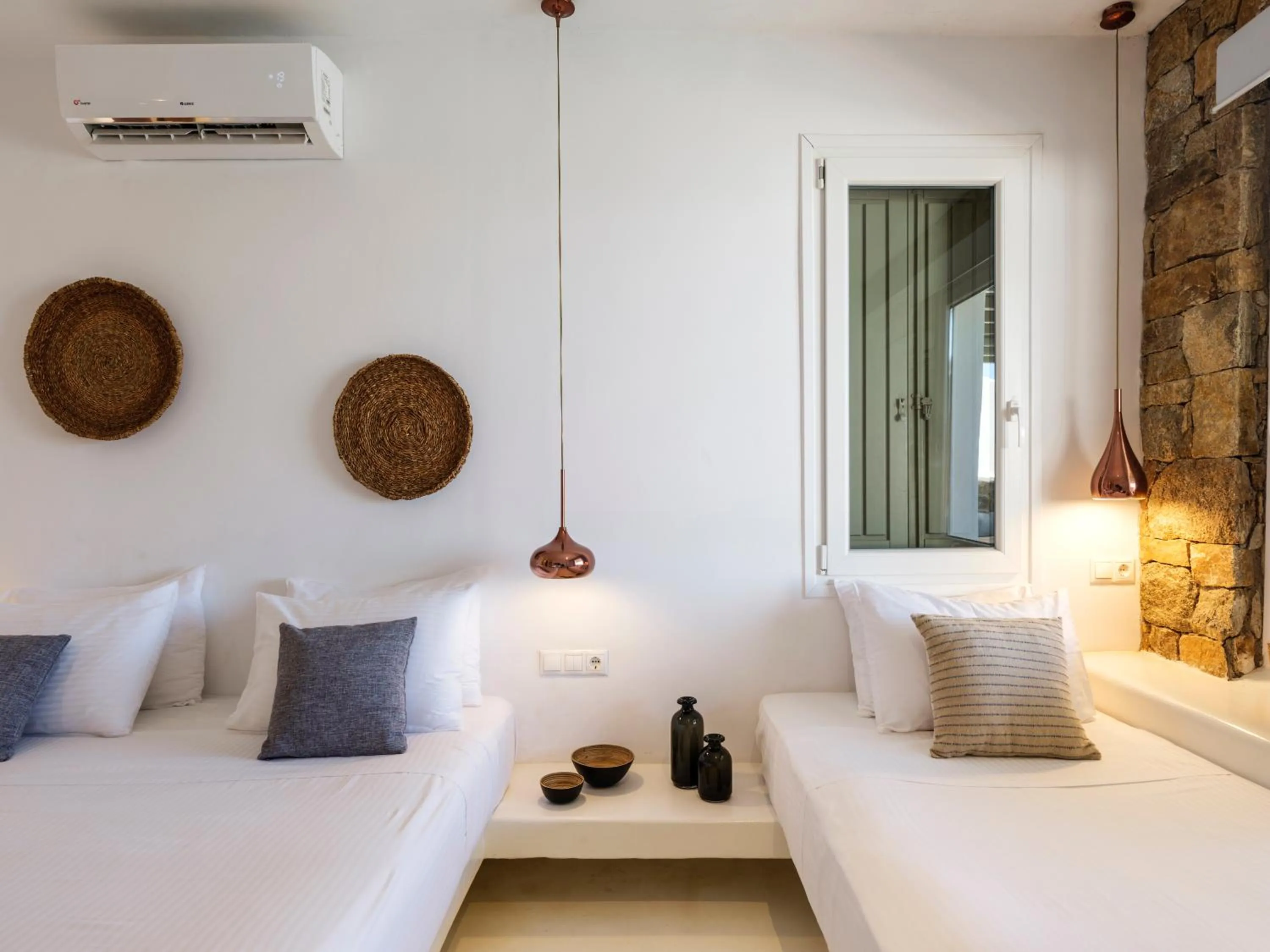 Bed in Mykonos Residence Villas & Suites Merchia beach