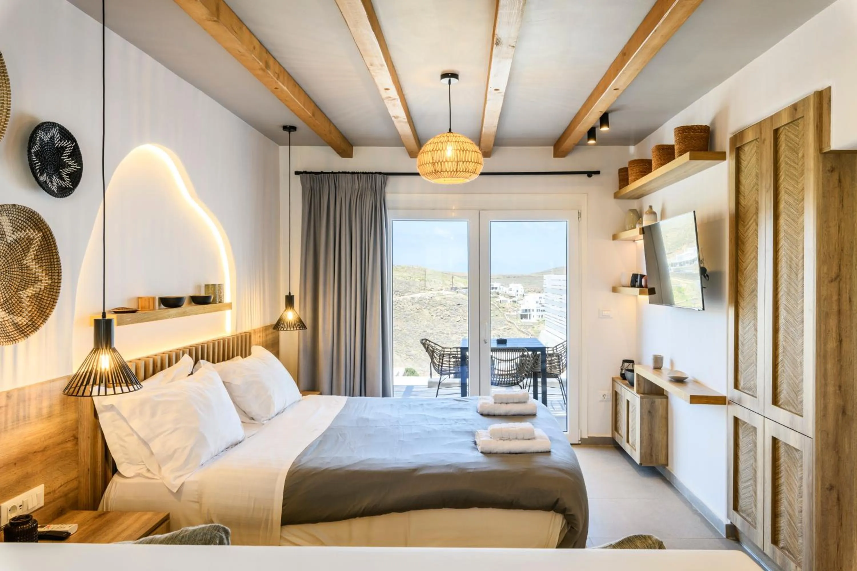 Bed in Mykonos Residence Villas & Suites Merchia beach