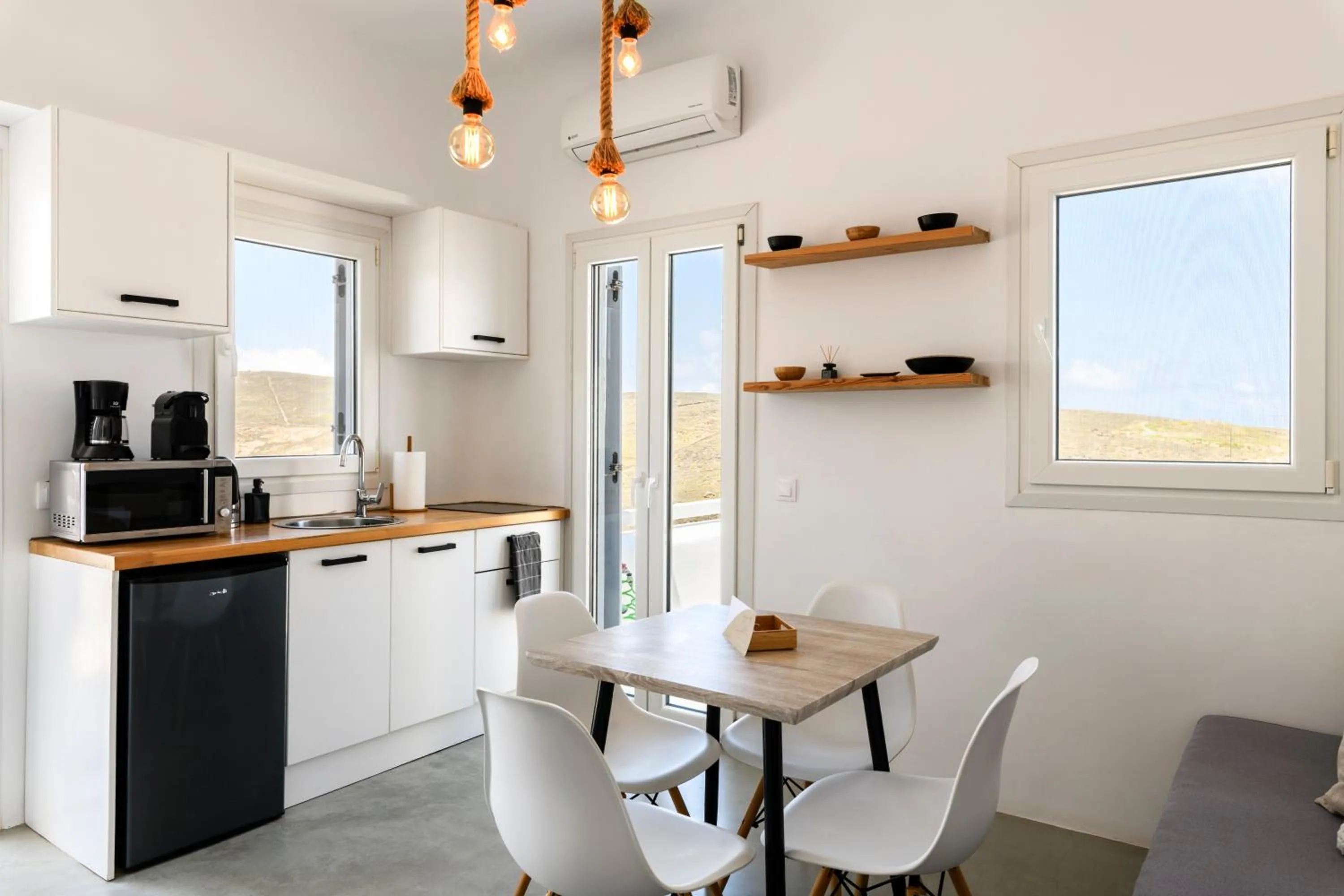 Coffee/tea facilities in Mykonos Residence Villas & Suites Merchia beach