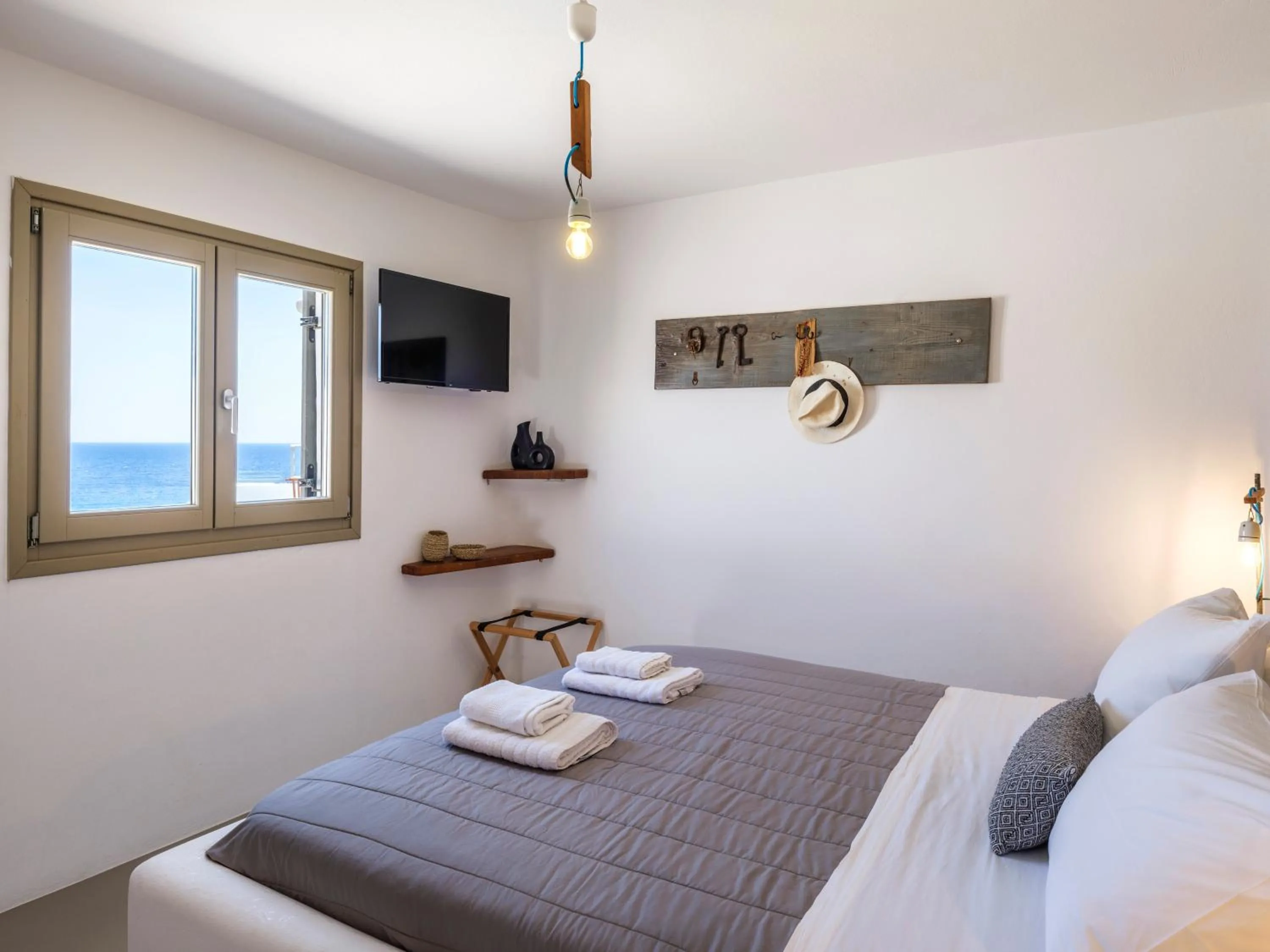 Bed in Mykonos Residence Villas & Suites Merchia beach