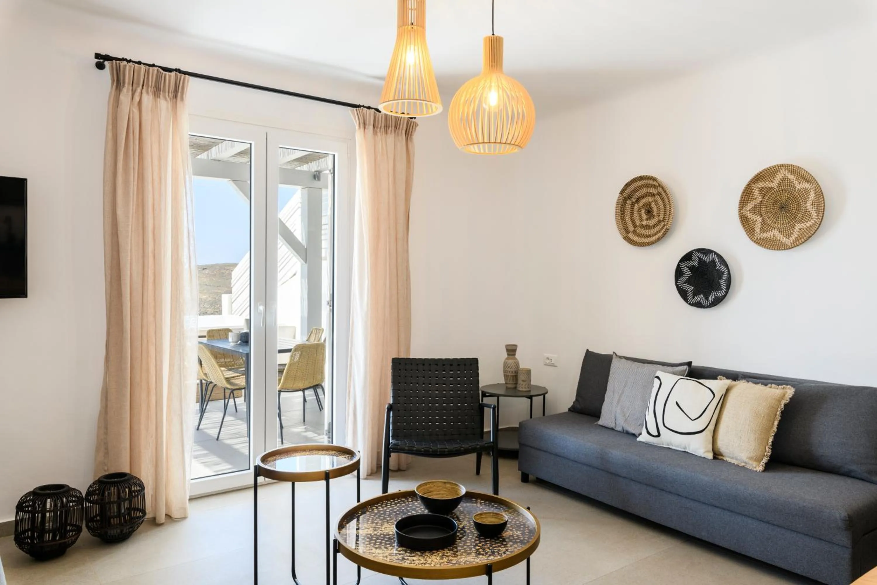 TV and multimedia in Mykonos Residence Villas & Suites Merchia beach