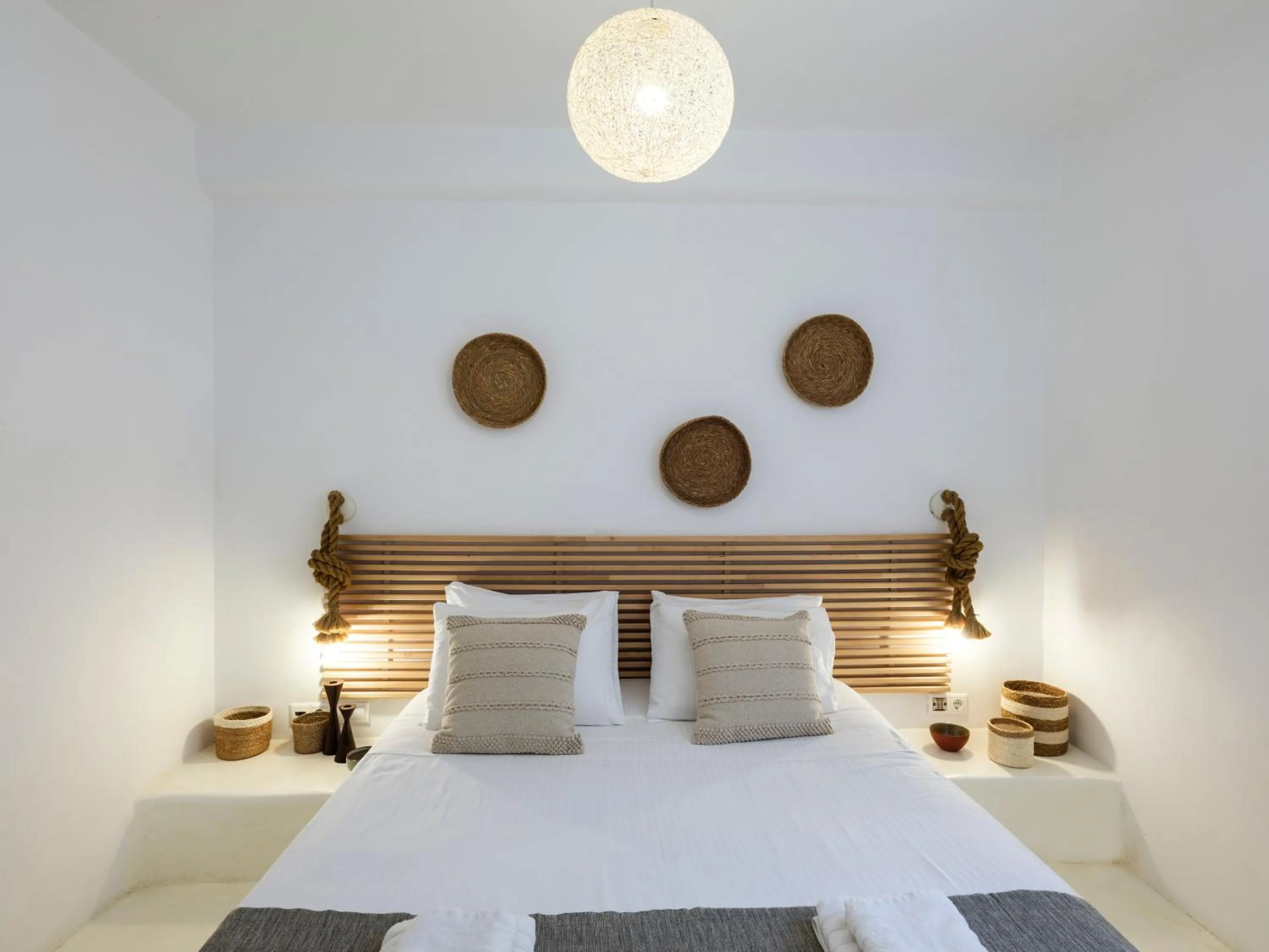 Bed in Mykonos Residence Villas & Suites Merchia beach