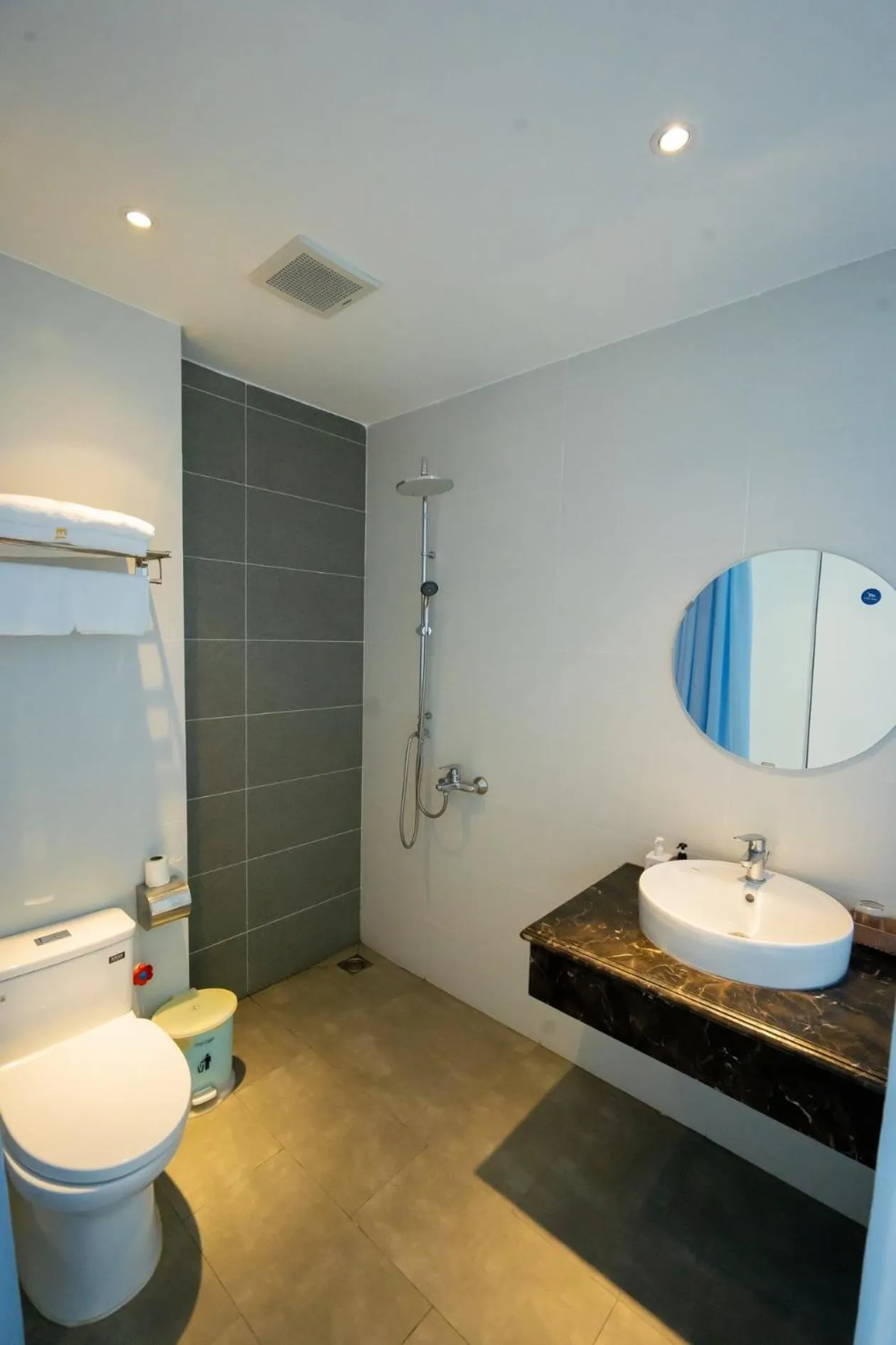 Shower in Gia An Hotel