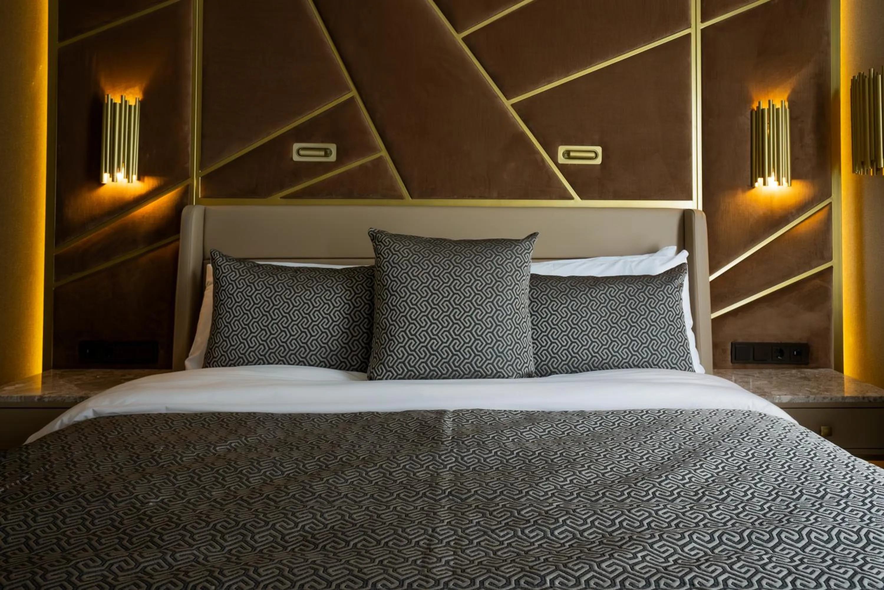 Bedroom, Bed in ART Hotel Rotterdam-Fully Renovated