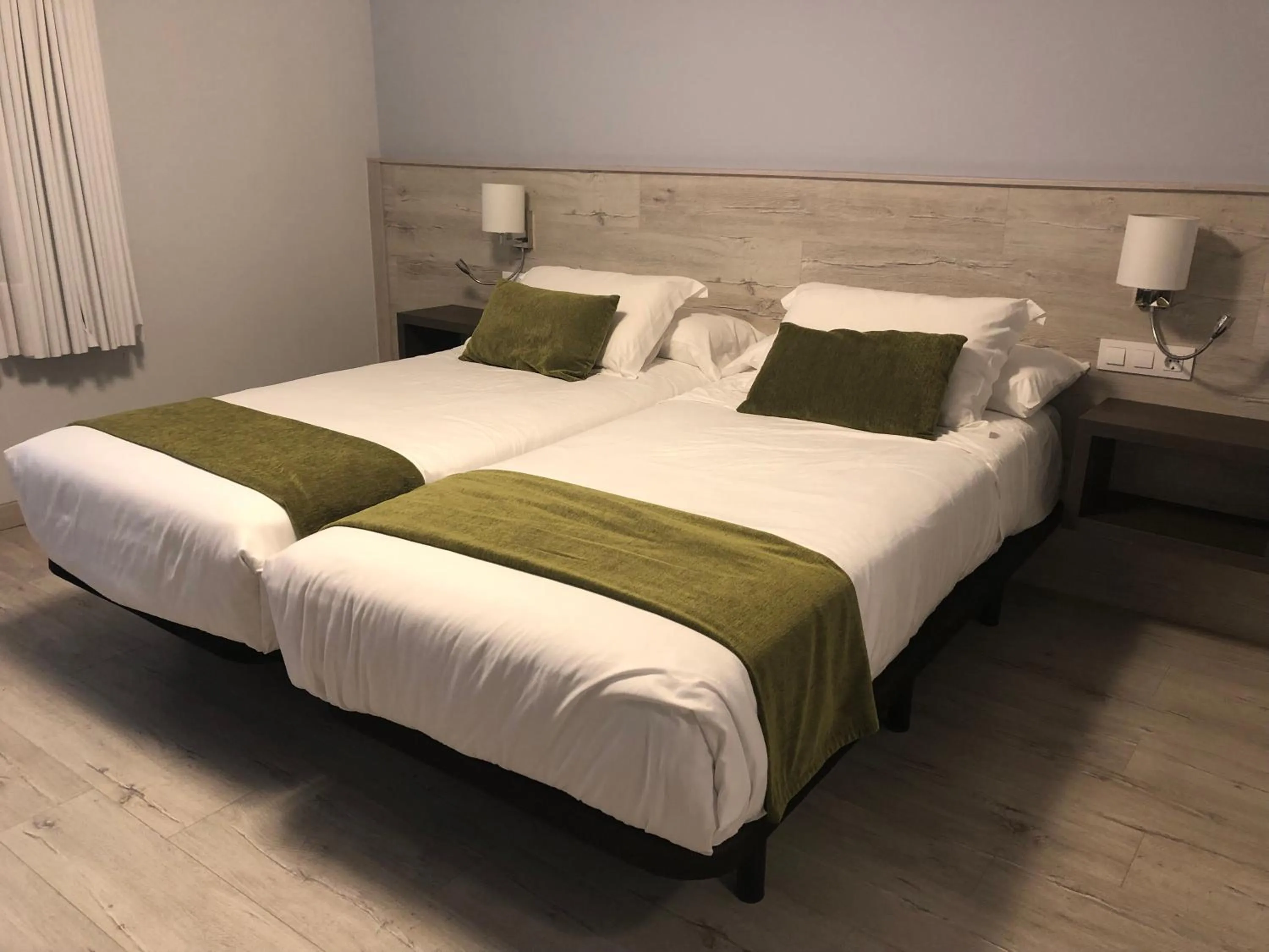 Bed in Hotel Restaurante El Montico