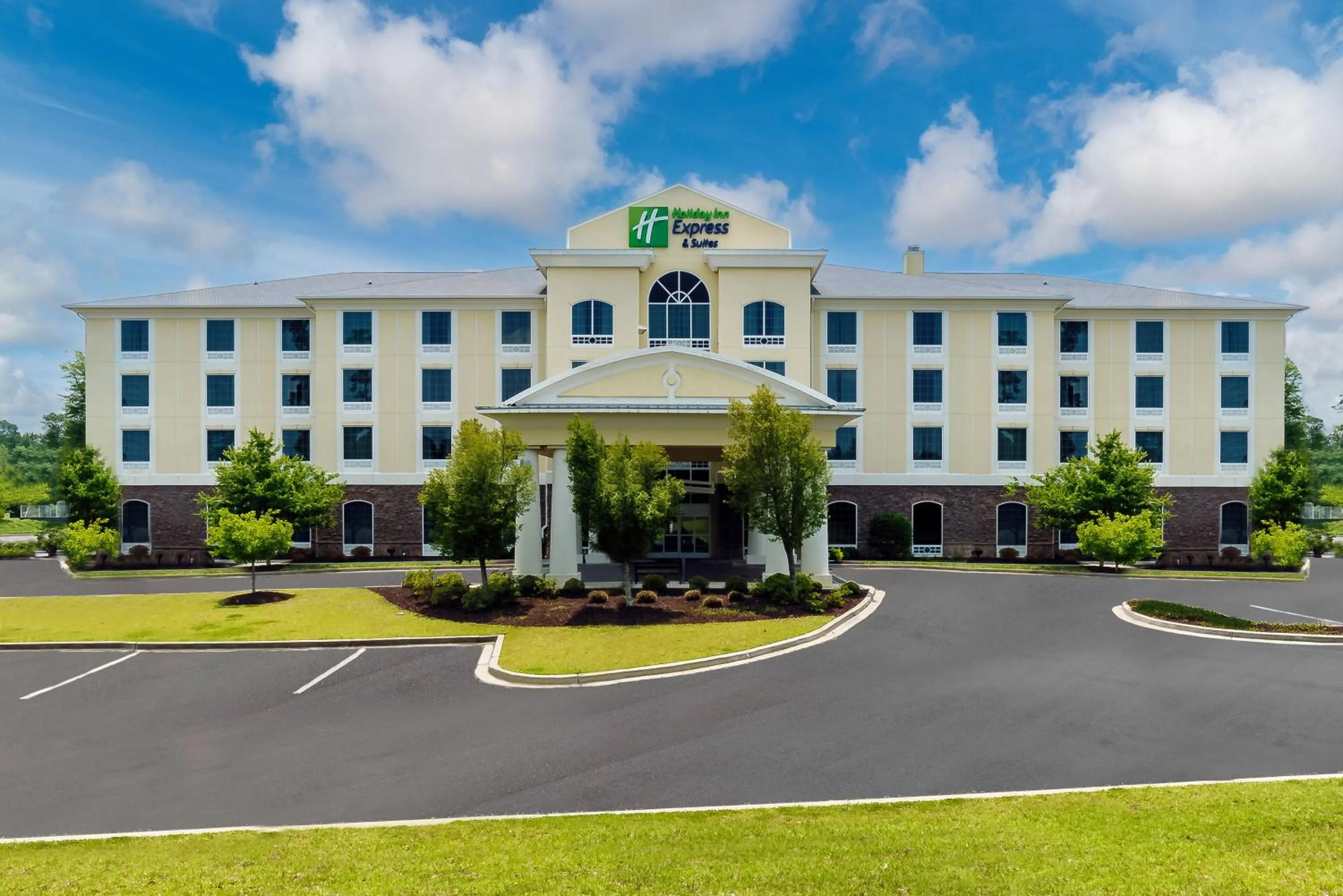 Property building in Holiday Inn Express & Suites Aiken by IHG