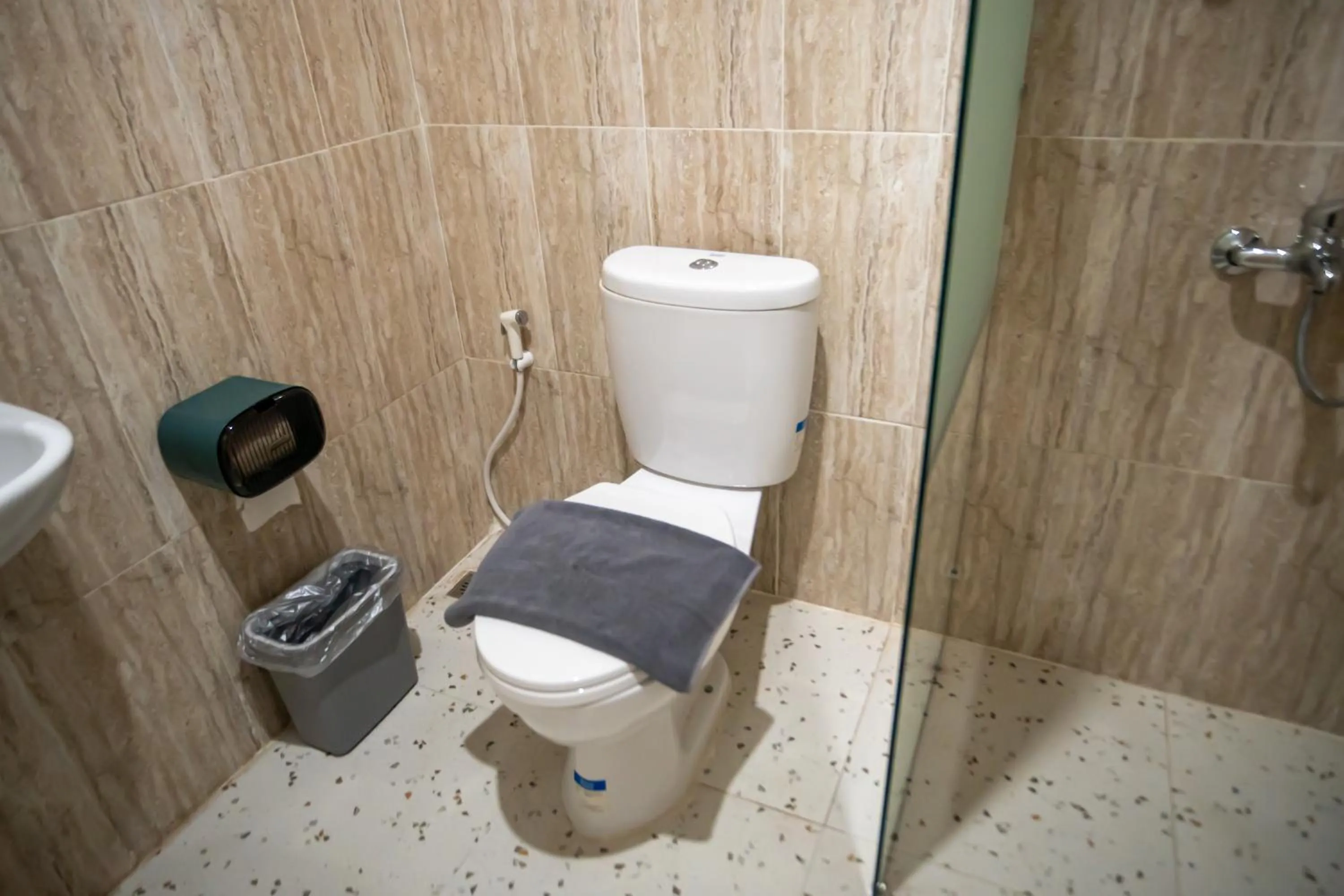 Elephant Inn and Suite by Sajiwa