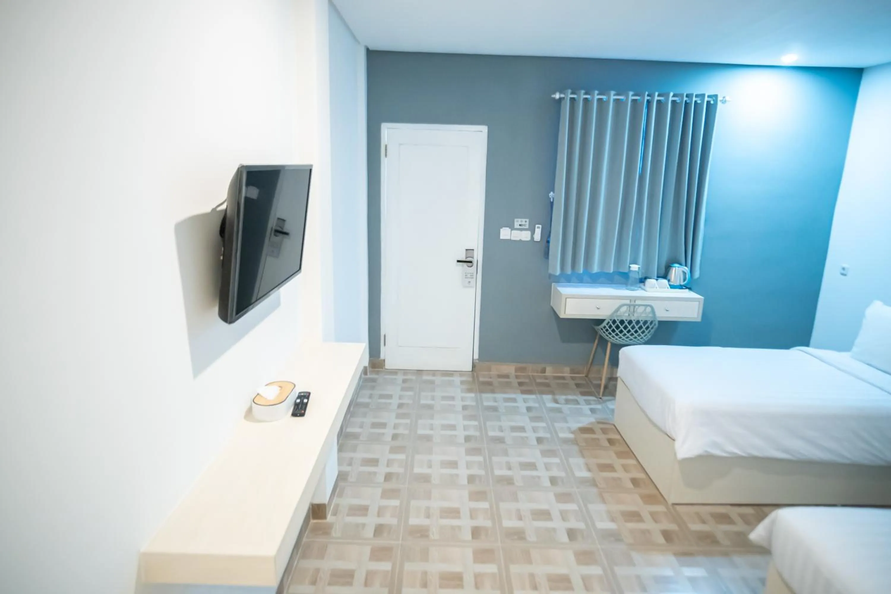 Bed in Elephant Inn and Suite by Sajiwa