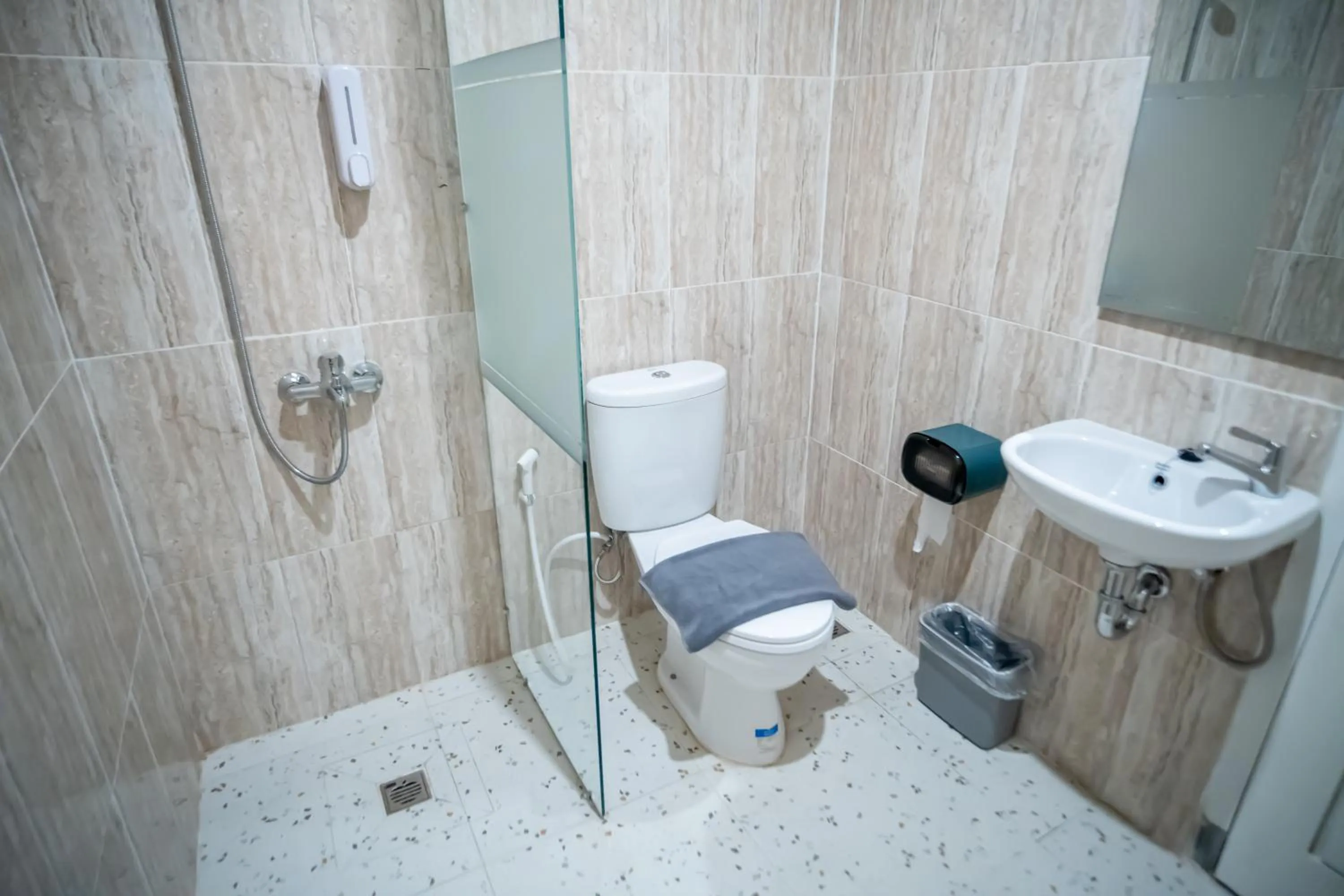 Elephant Inn and Suite by Sajiwa