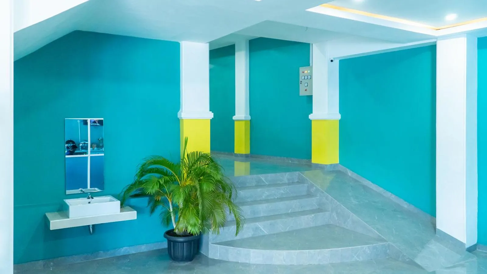 Elephant Inn and Suite by Sajiwa