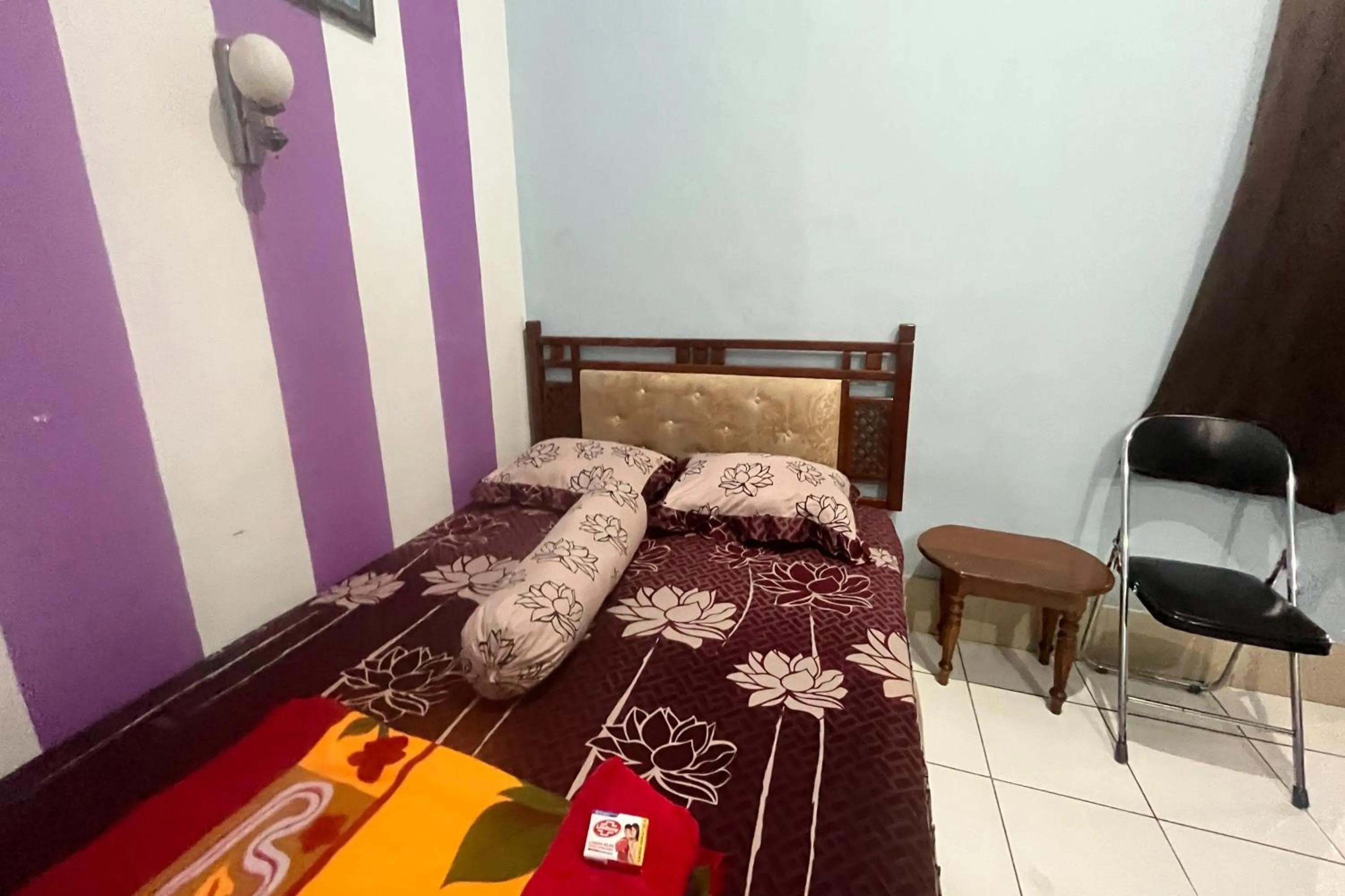 Bedroom, Bed in Hotel O Wisma Alam Syariah Near PLN GARDU INDUK MAMUJU