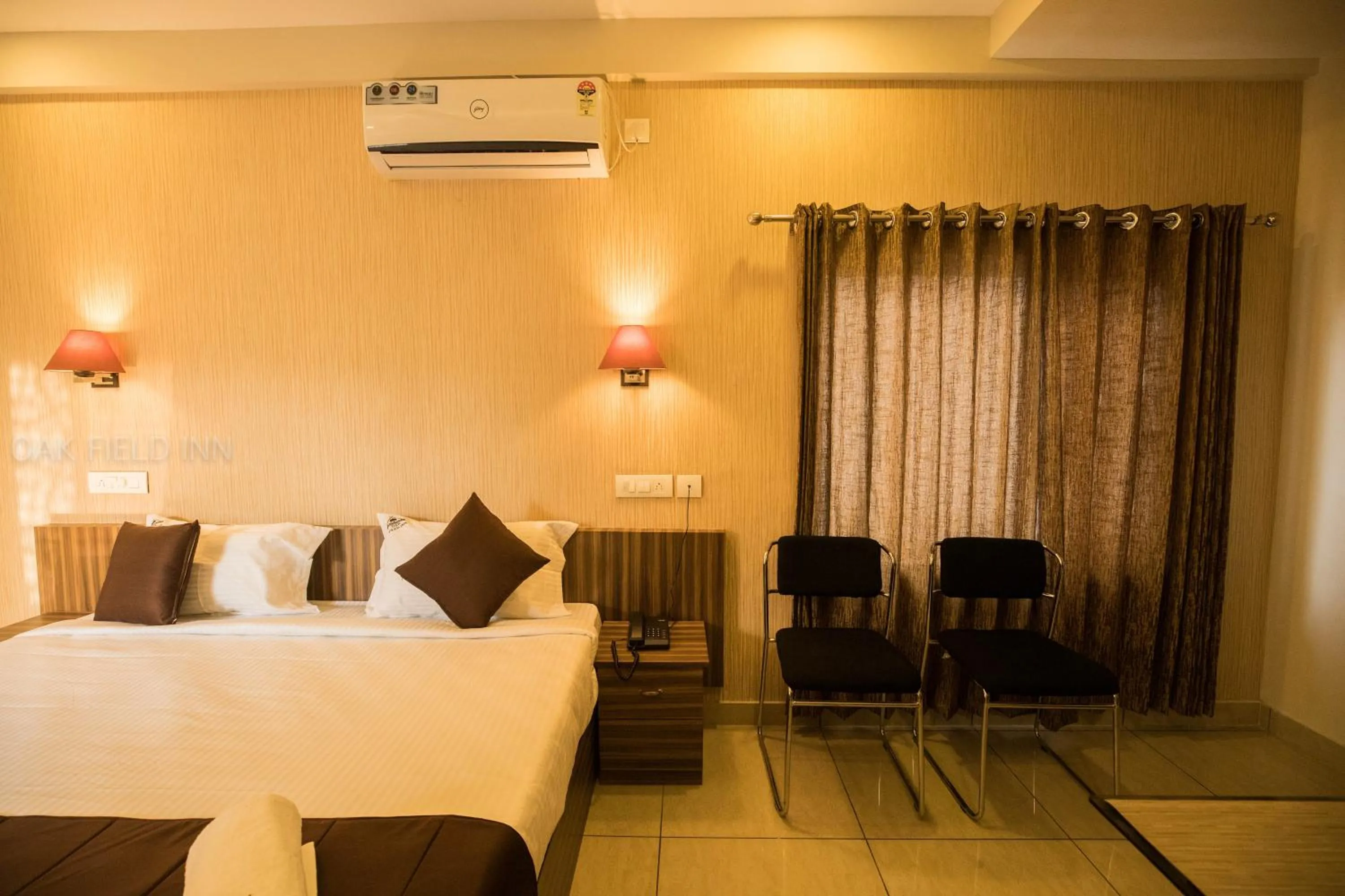 Bedroom, Bed in Oak Field Inn