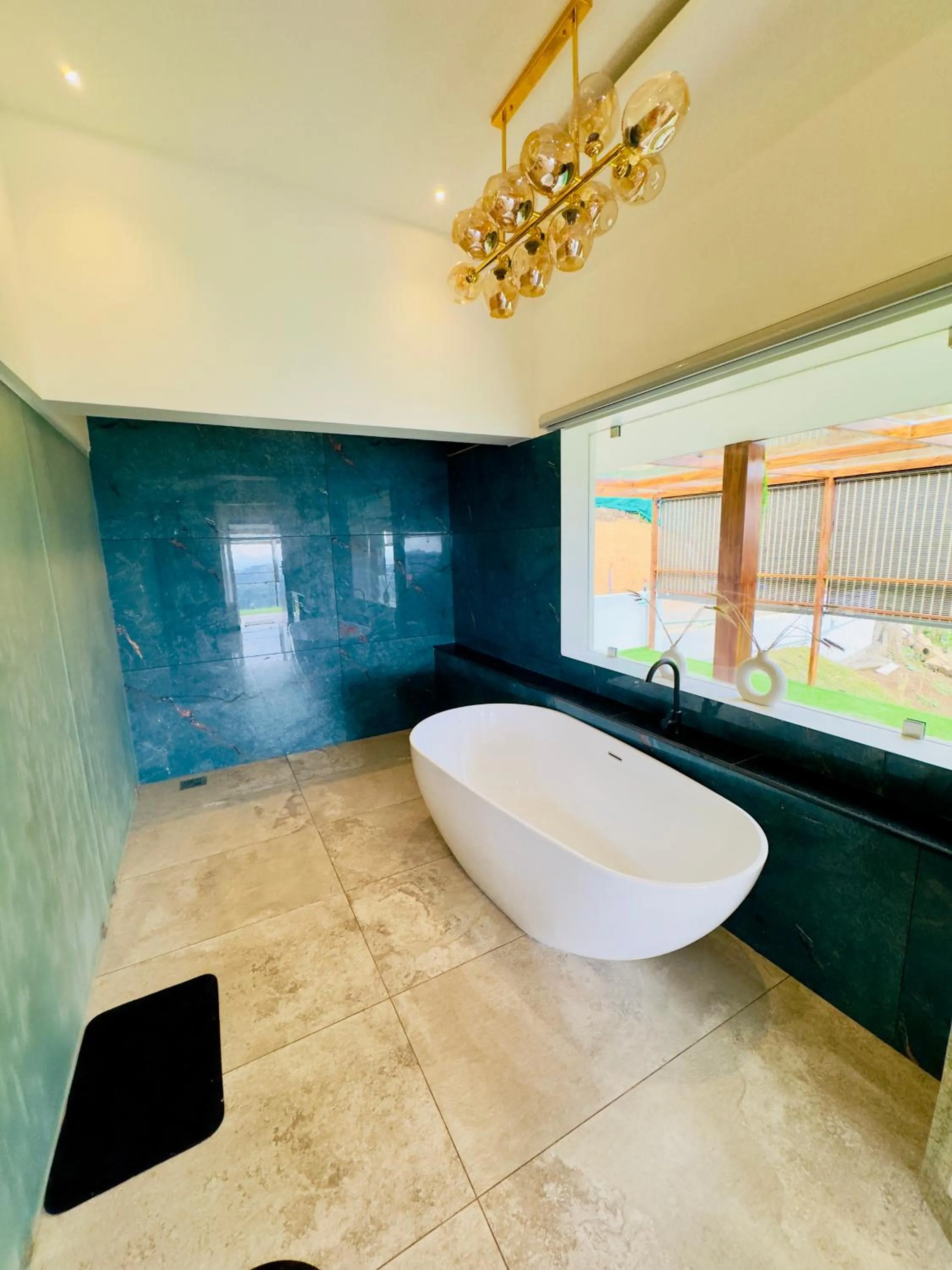 Bath in Misty Wonders