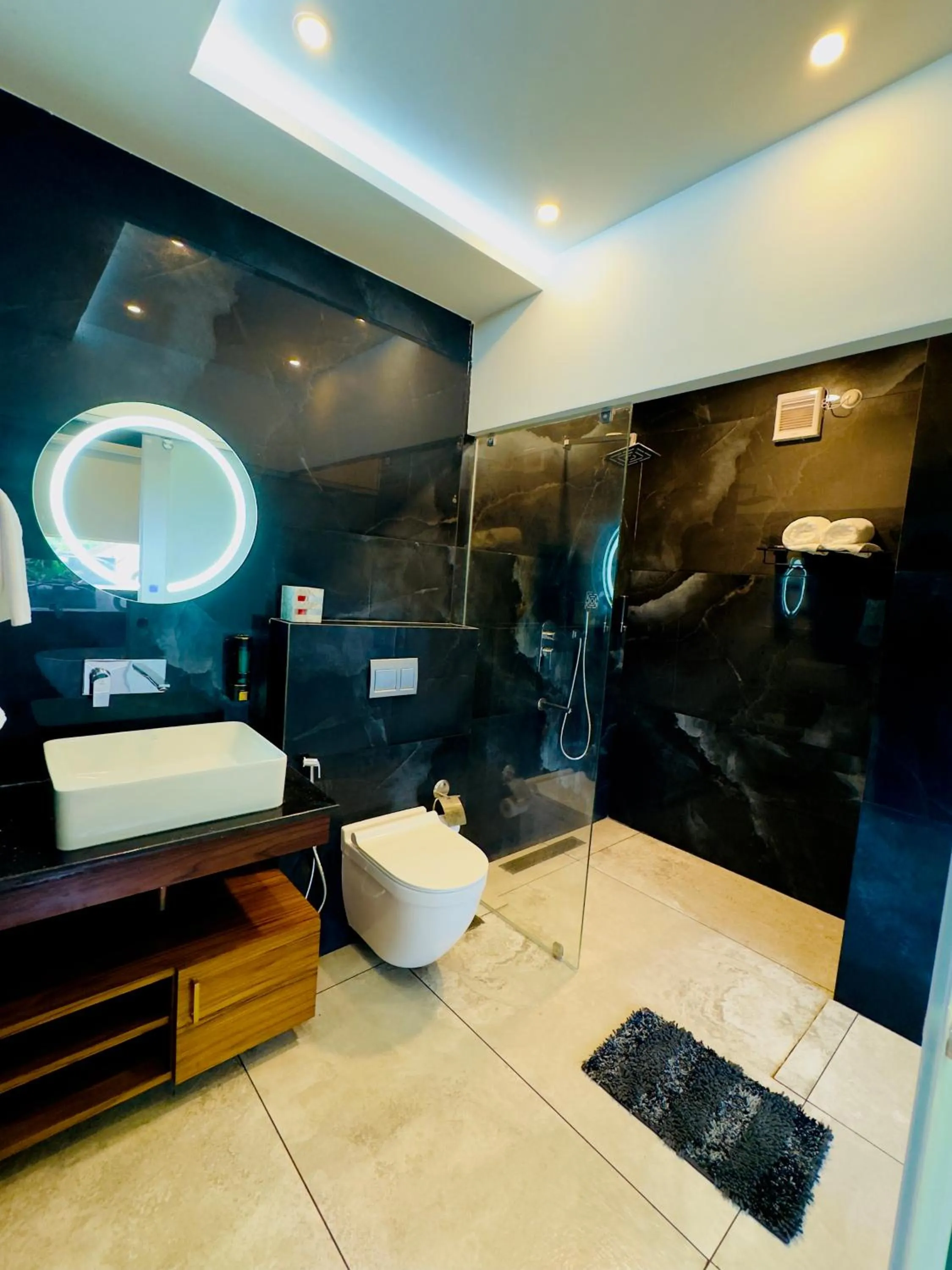 Bathroom in Misty Wonders