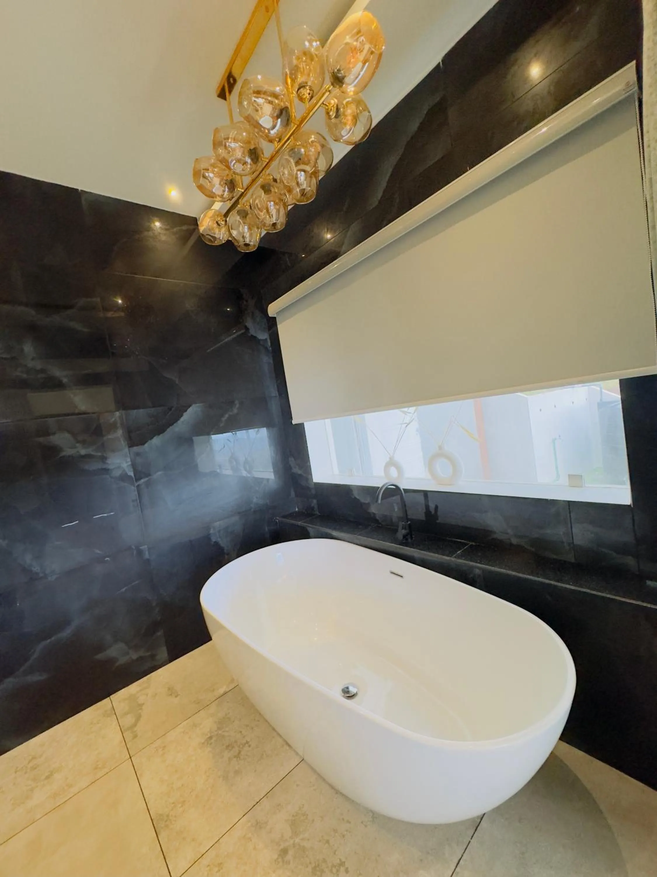 Bath in Misty Wonders