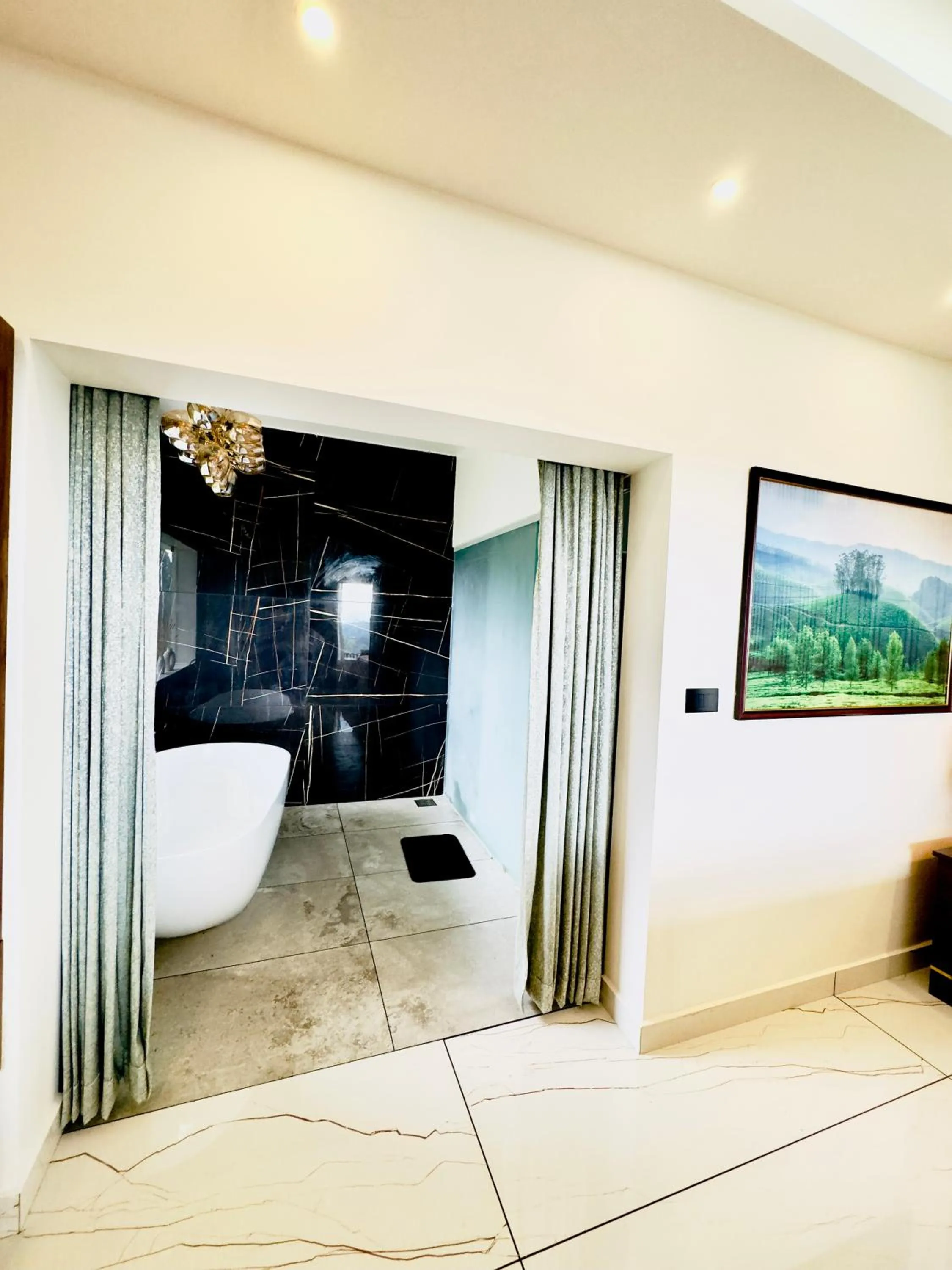 Bath in Misty Wonders