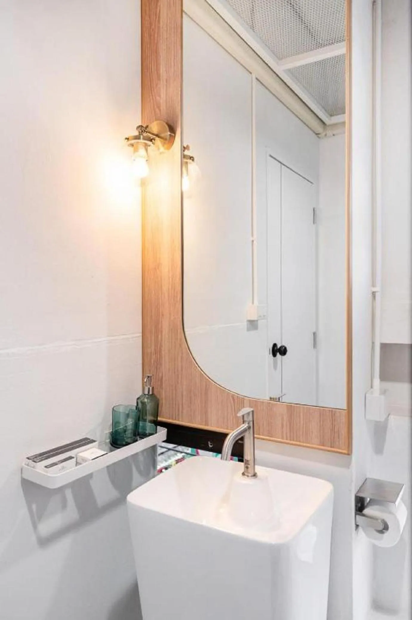 Bathroom in Unplugged at Bangrak Design Hostel