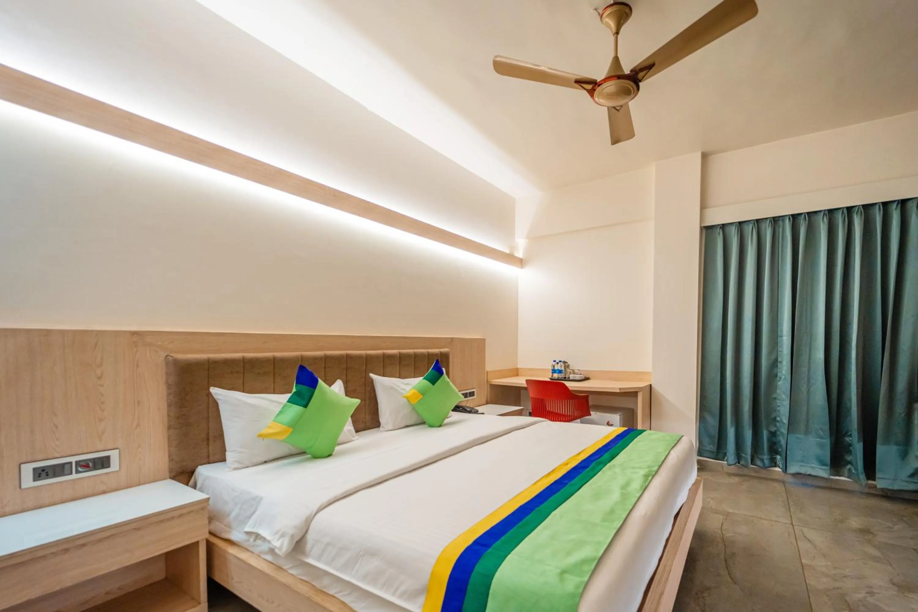 Bedroom, Bed in Treebo Sai Rekha Inn