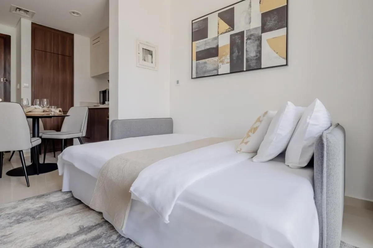 Bed in Frank Porter - Vera Residence