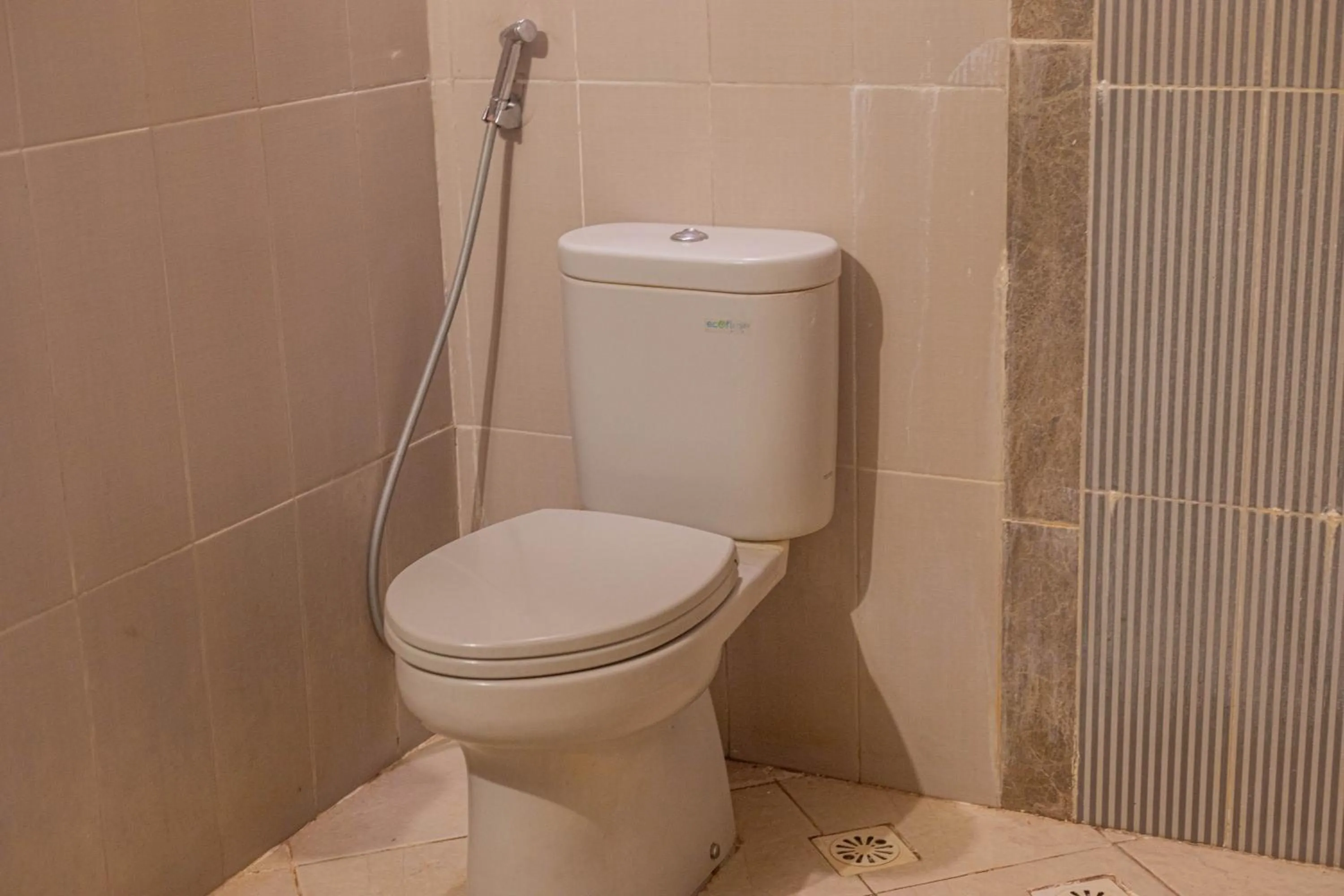 Toilet in Green Asri Hotel