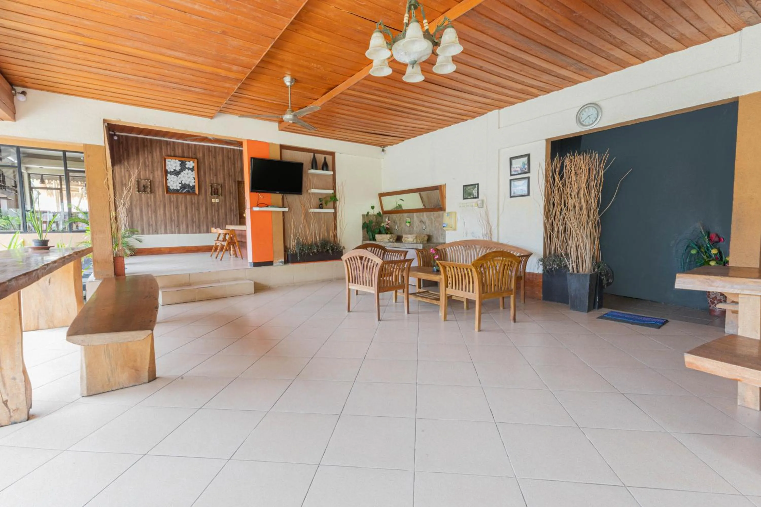 Lobby or reception in Green Asri Hotel