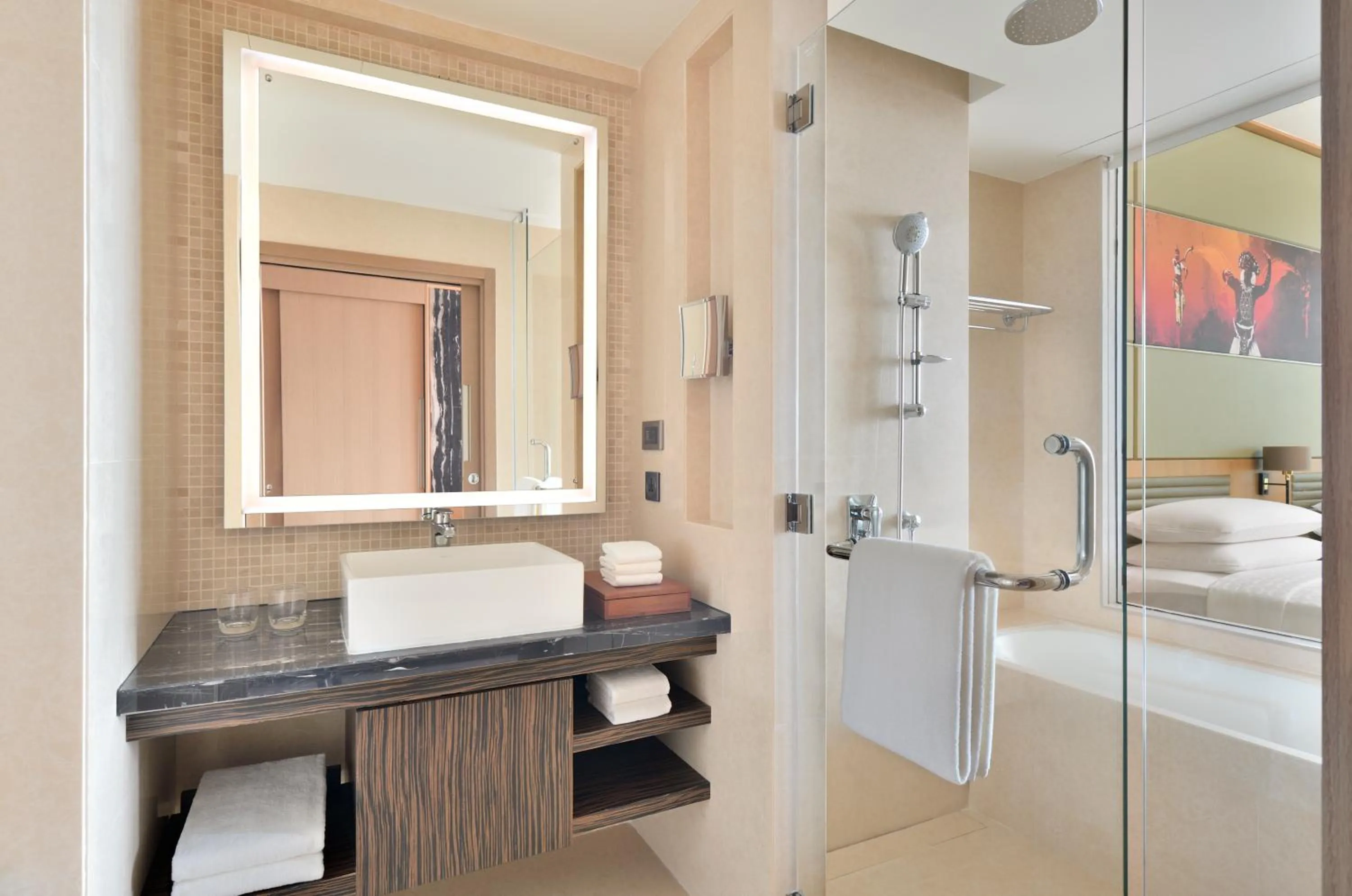 Bathroom in Sheraton Colombo Hotel