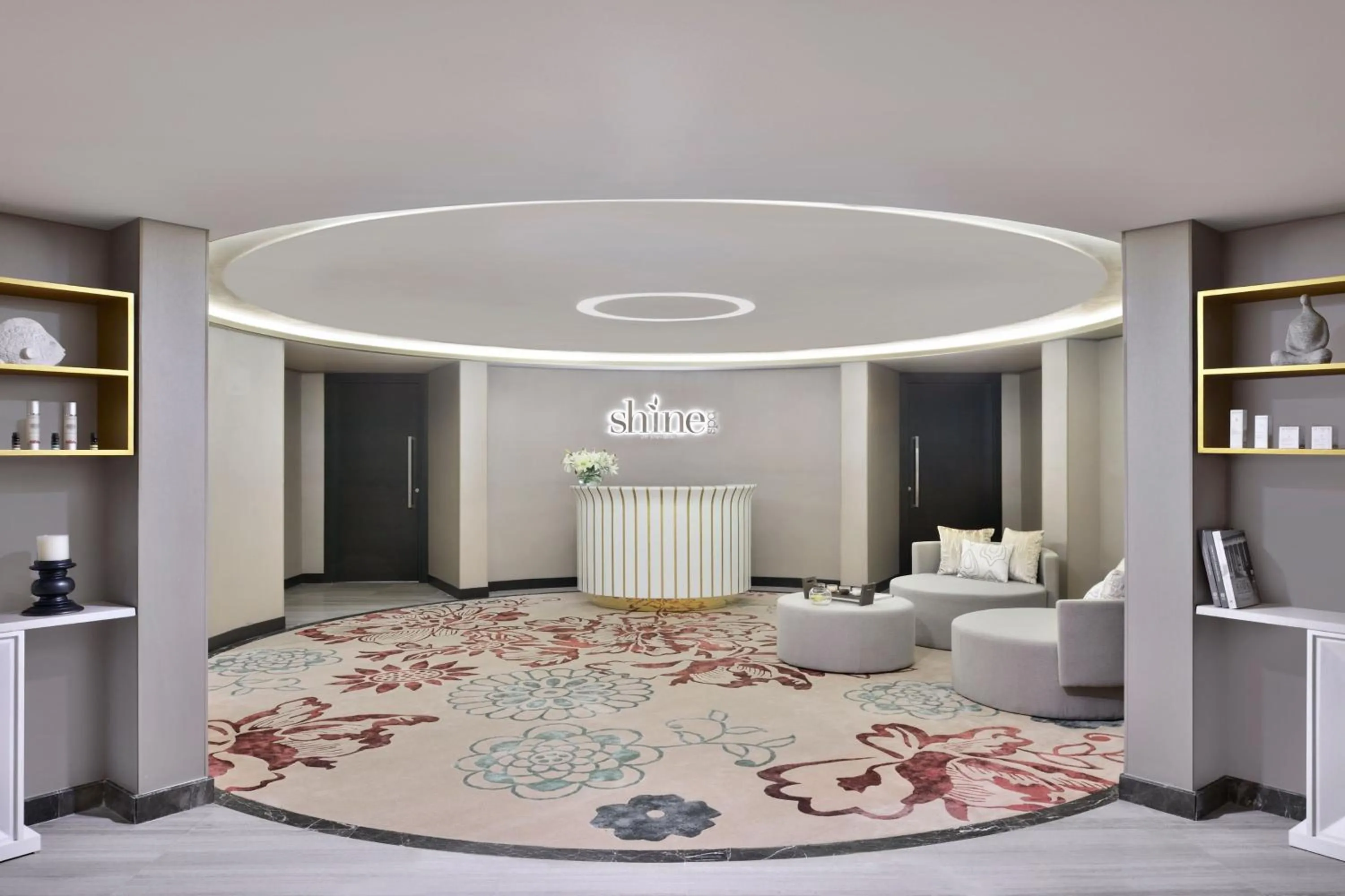 Lobby or reception in Sheraton Colombo Hotel