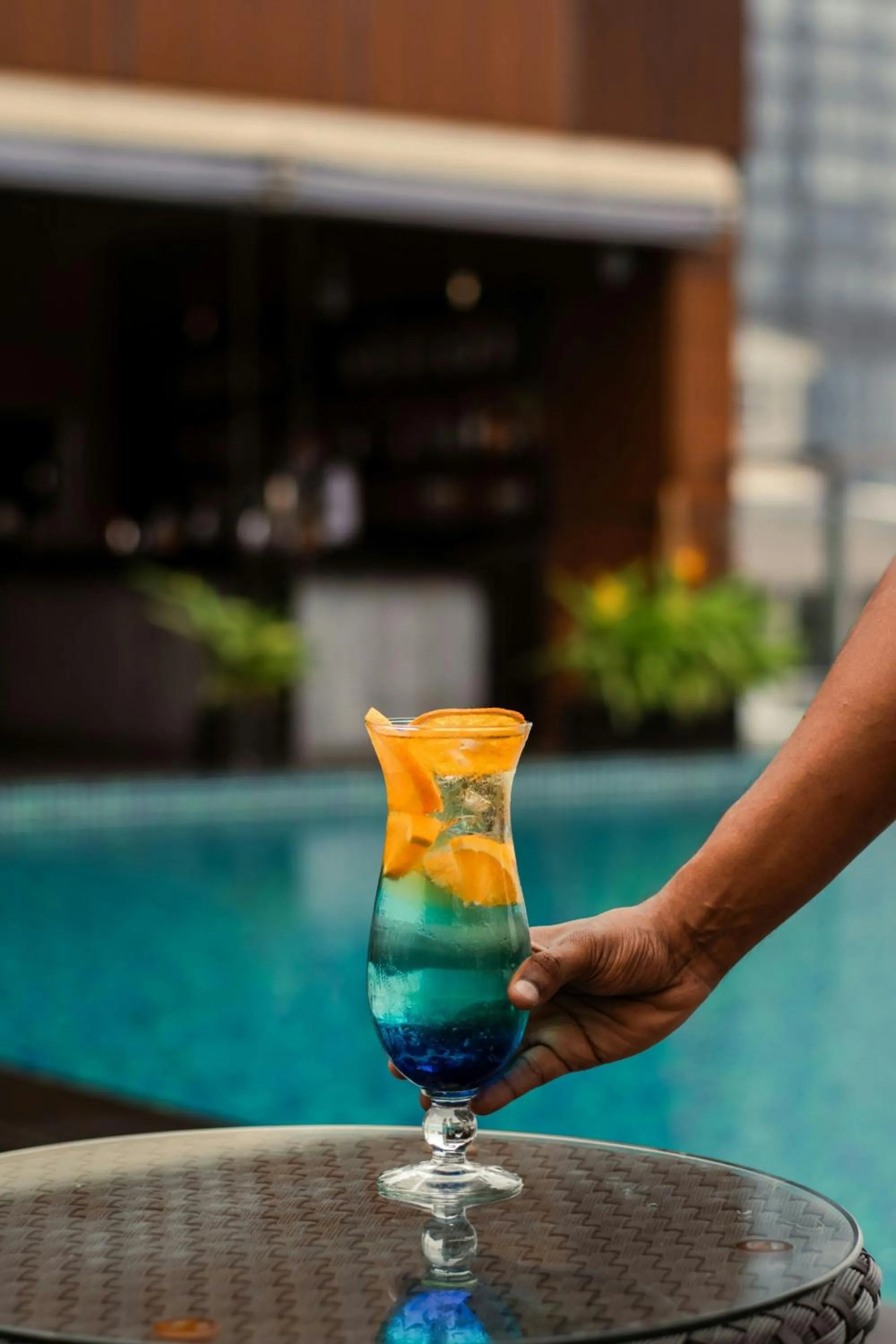 Swimming pool in Sheraton Colombo Hotel