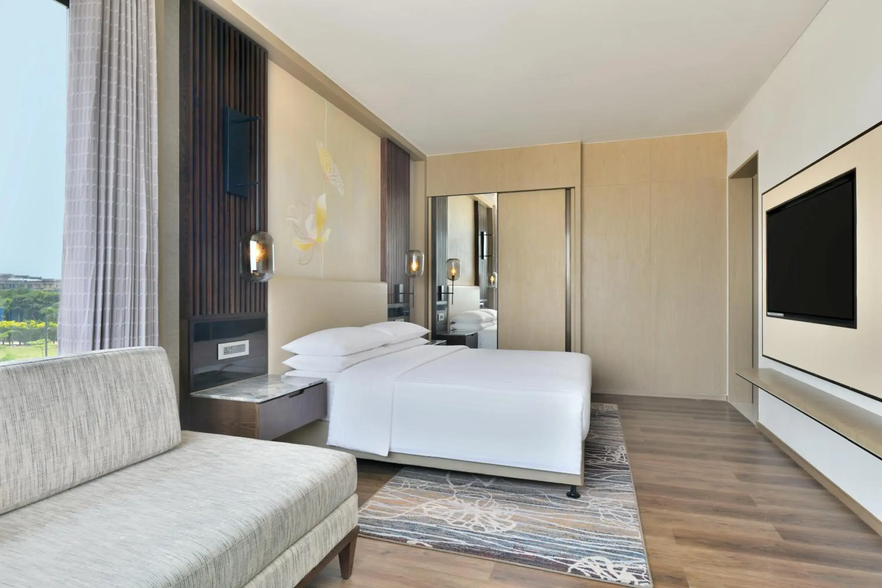 Guest room, 1 King, Lake view - single occupancy in Courtyard by Marriott Gorakhpur Guest room, 1 King, Lake view - single occupancy in Courtyard by Marriott Gorakhpur