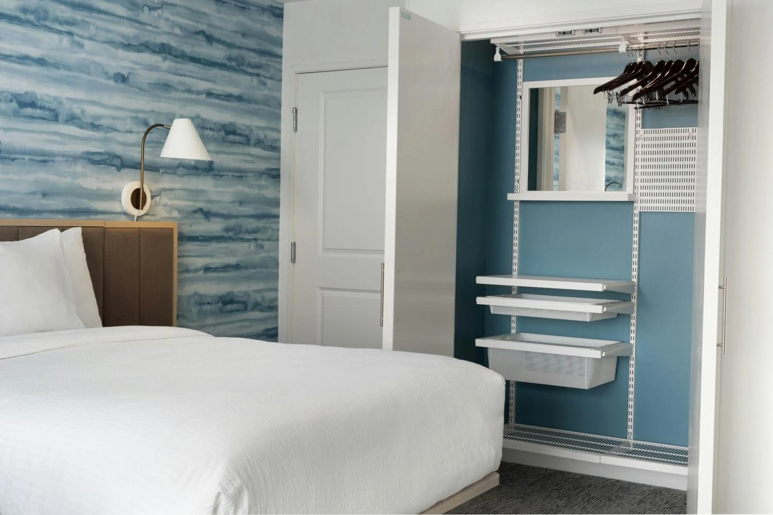 Photo of the whole room, Bed in TownePlace Suites by Marriott Monrovia