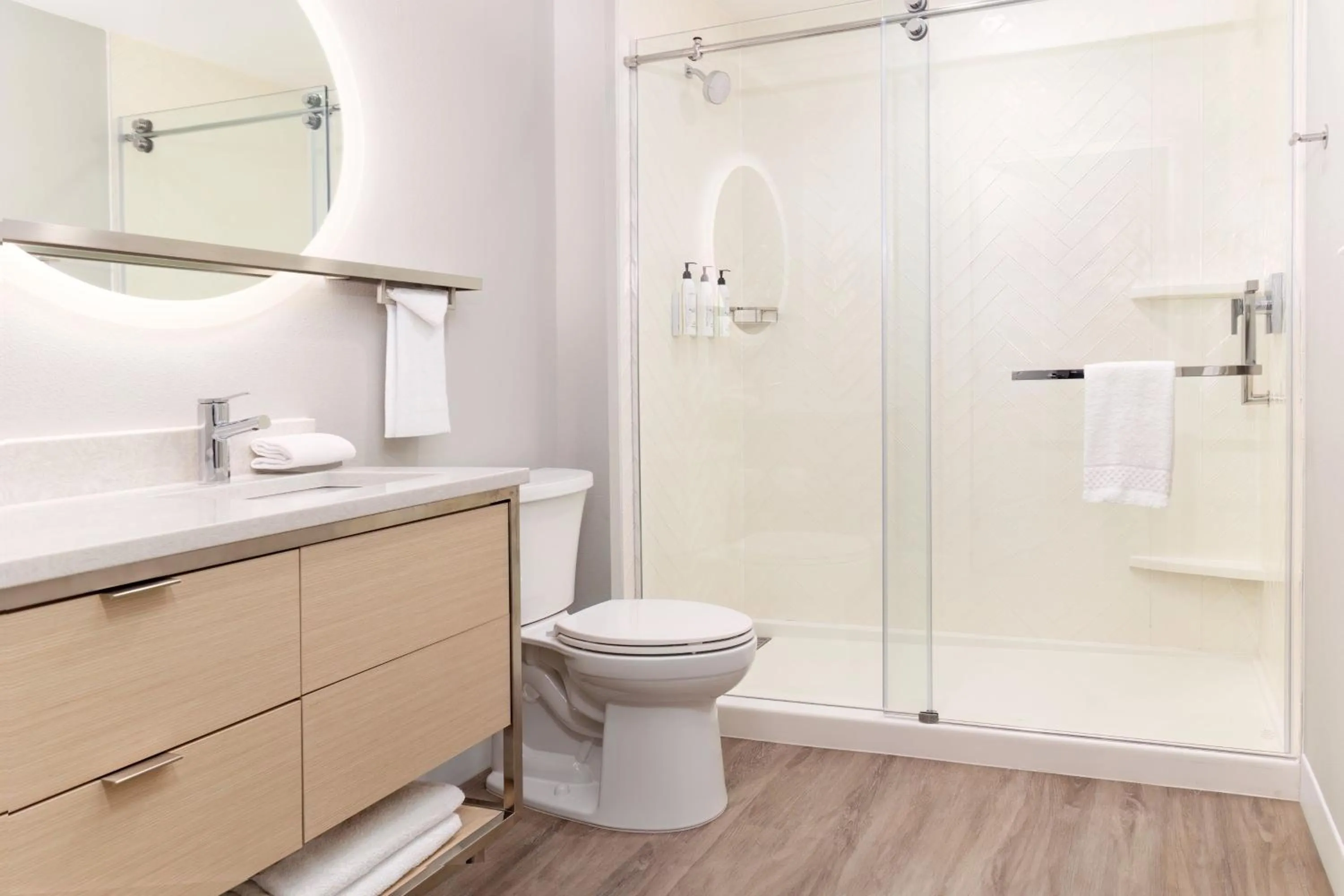 Bathroom in TownePlace Suites by Marriott Pleasanton