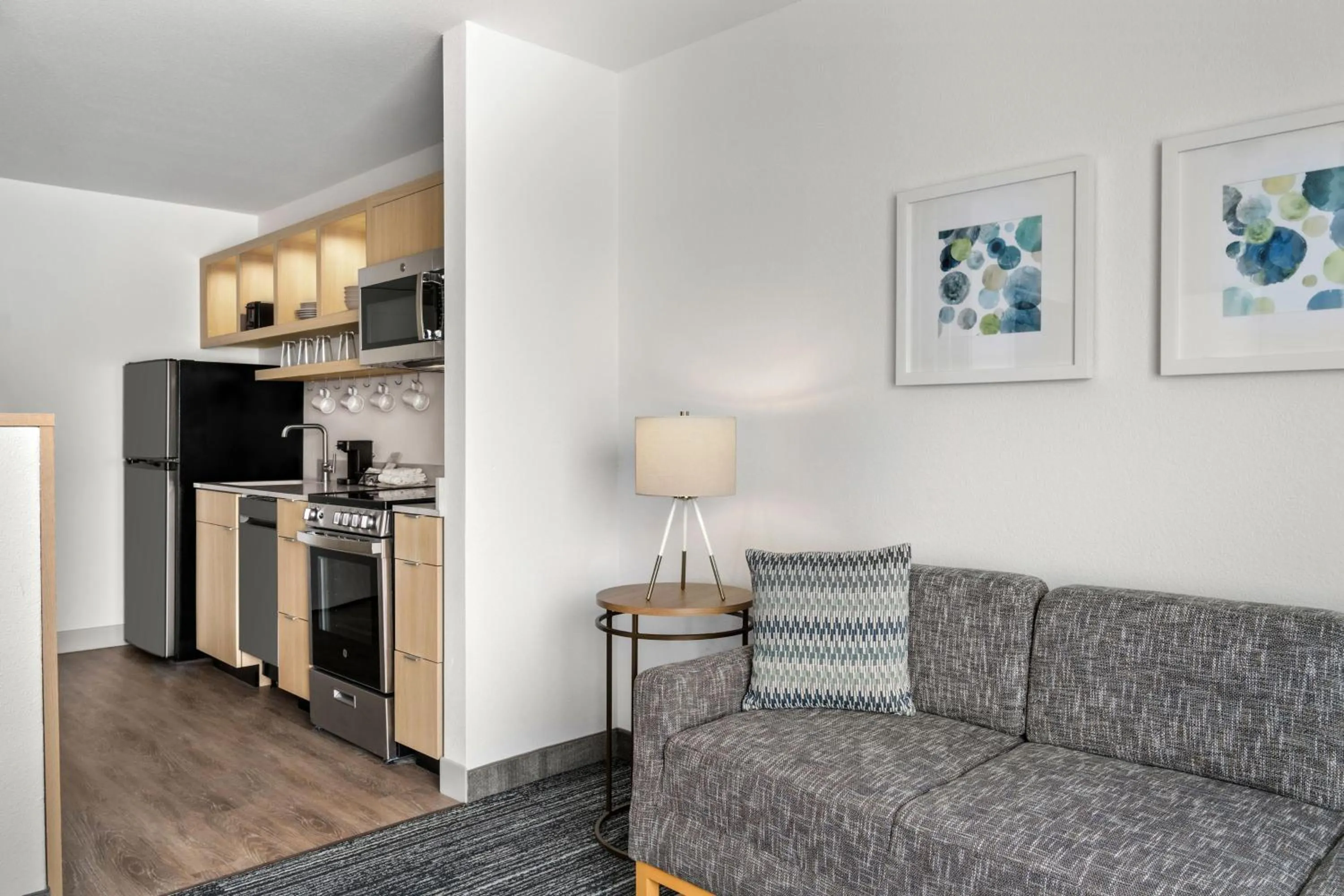 Living room in TownePlace Suites by Marriott Wentzville