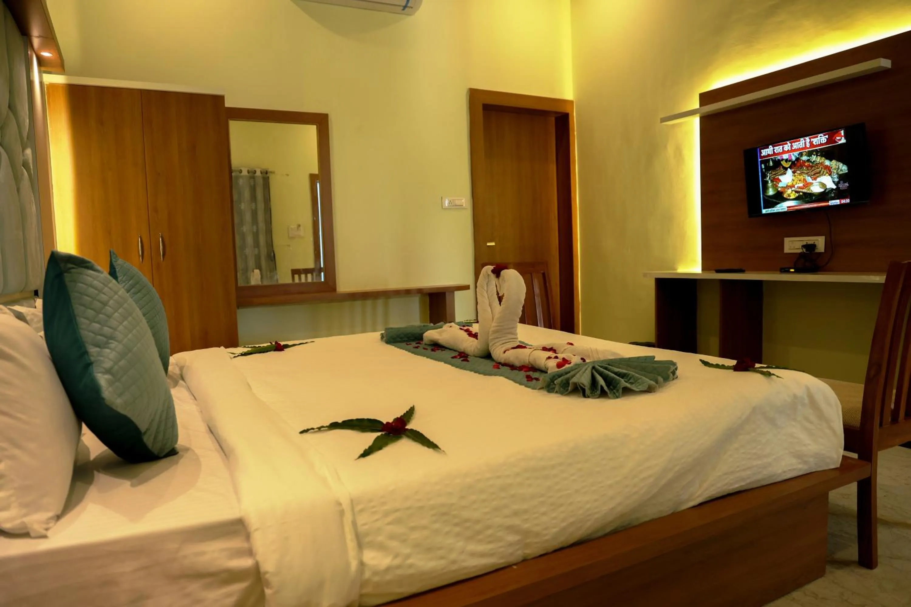 Bed in Savitri Valley Resort A Luxury Resort