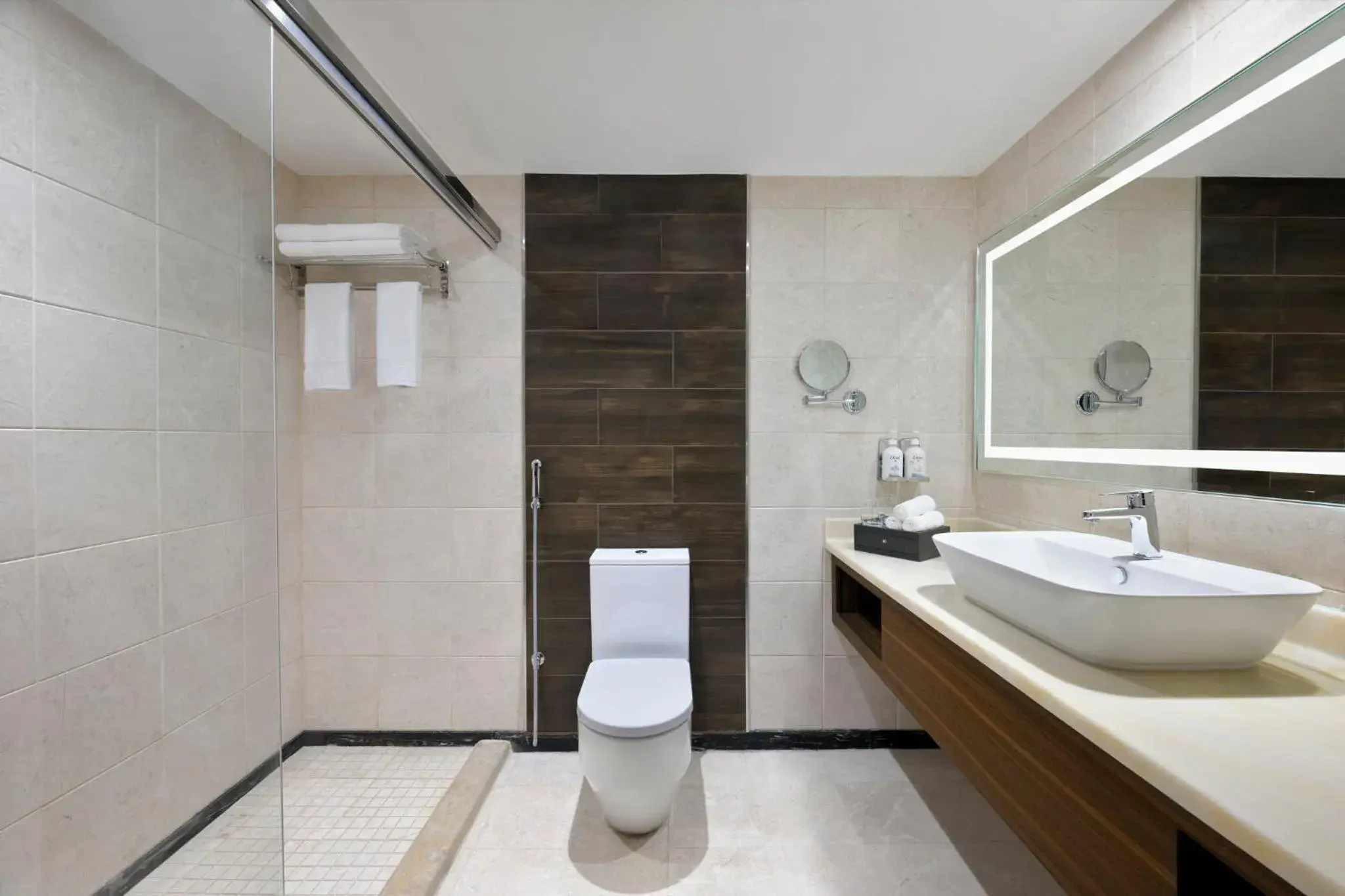 Standard King Room in Holiday Inn Jeddah Corniche by IHG Standard King Room in Holiday Inn Jeddah Corniche by IHG