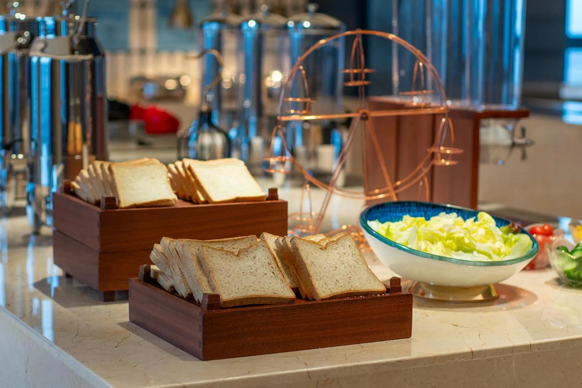 Restaurant/places to eat in Holiday Inn Express Changsha Development Zone by IHG