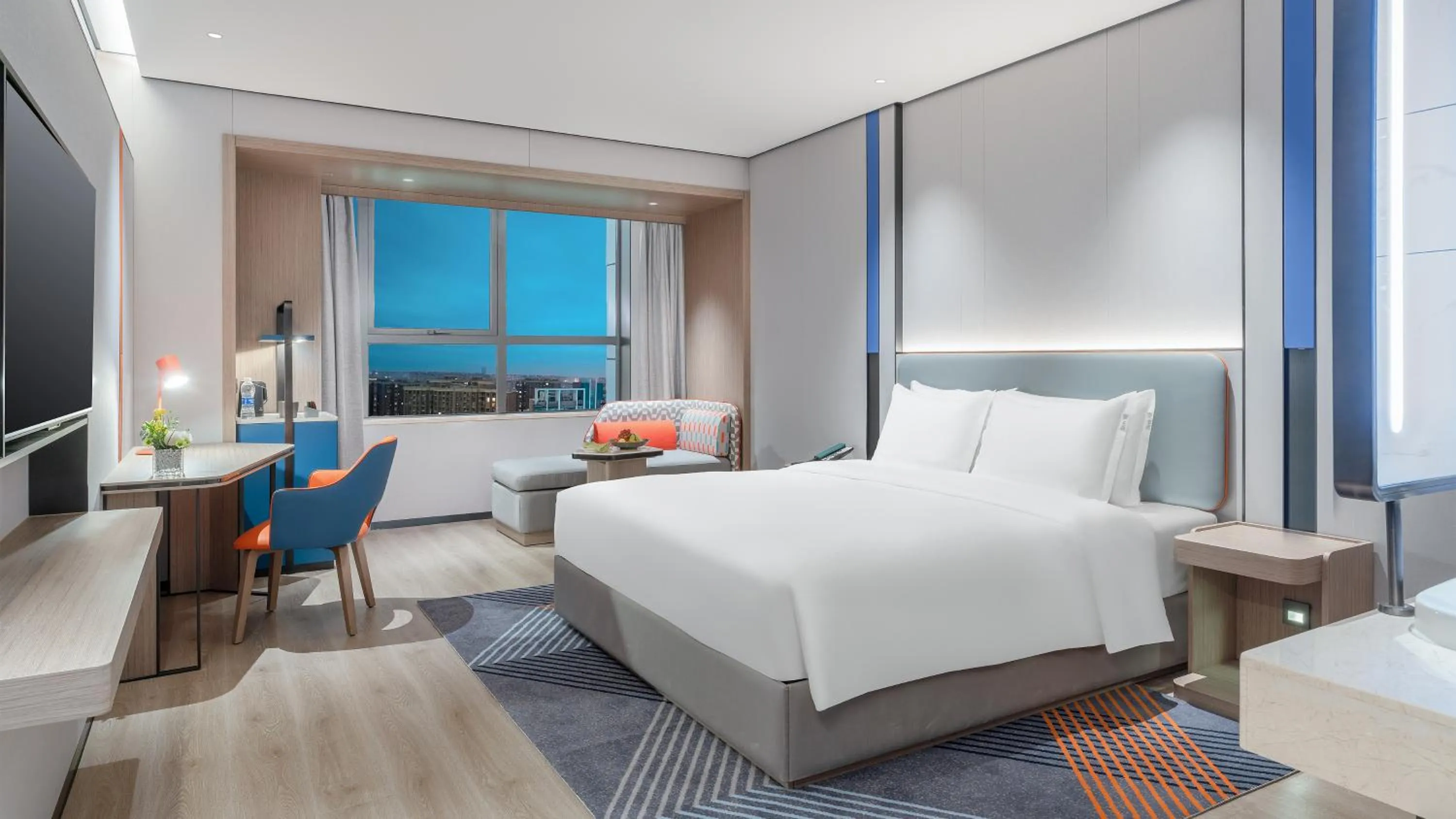 Photo of the whole room, Bed in Holiday Inn Express Changsha Development Zone by IHG