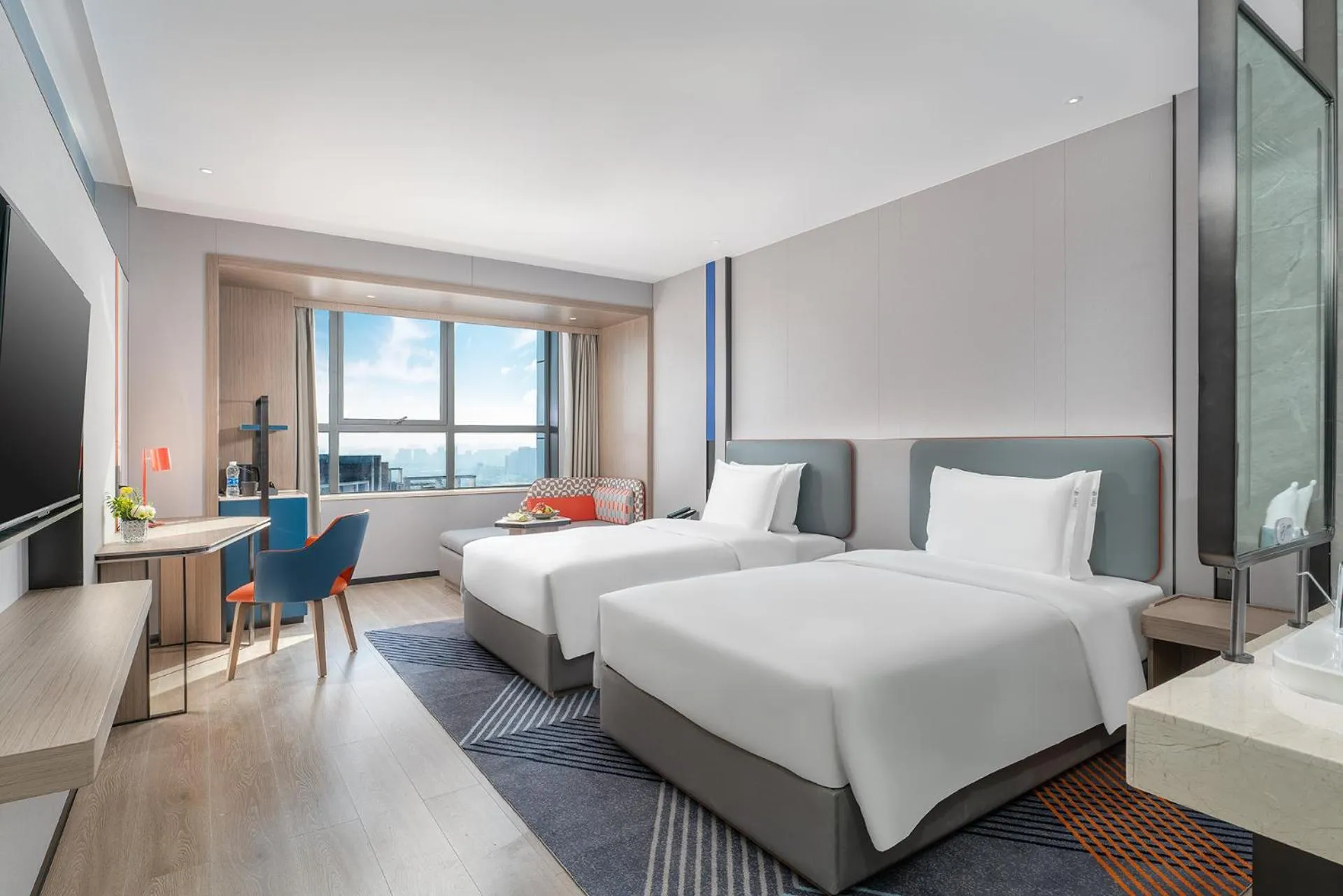 Photo of the whole room, Bed in Holiday Inn Express Changsha Development Zone by IHG