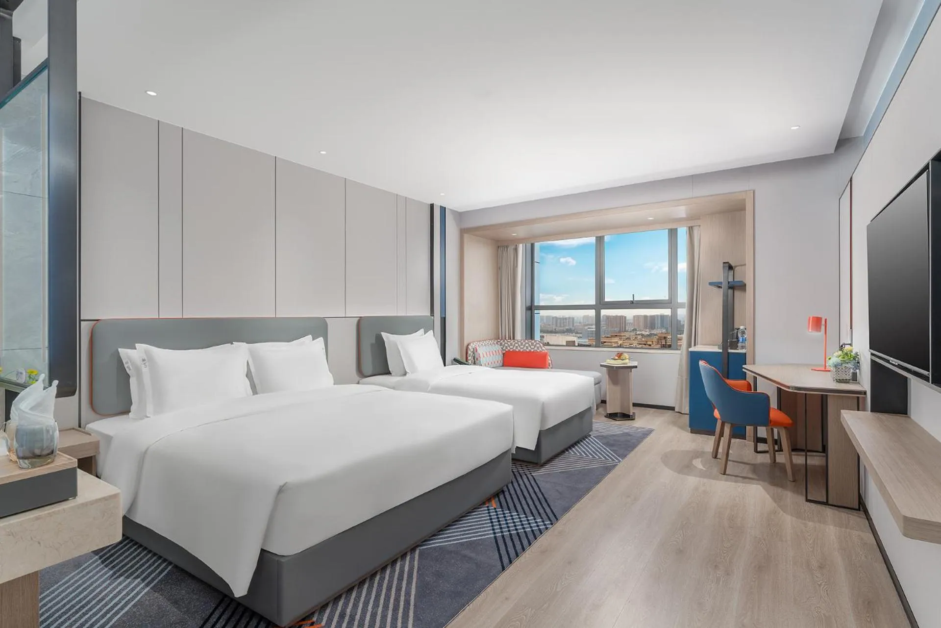 Photo of the whole room, Bed in Holiday Inn Express Changsha Development Zone by IHG