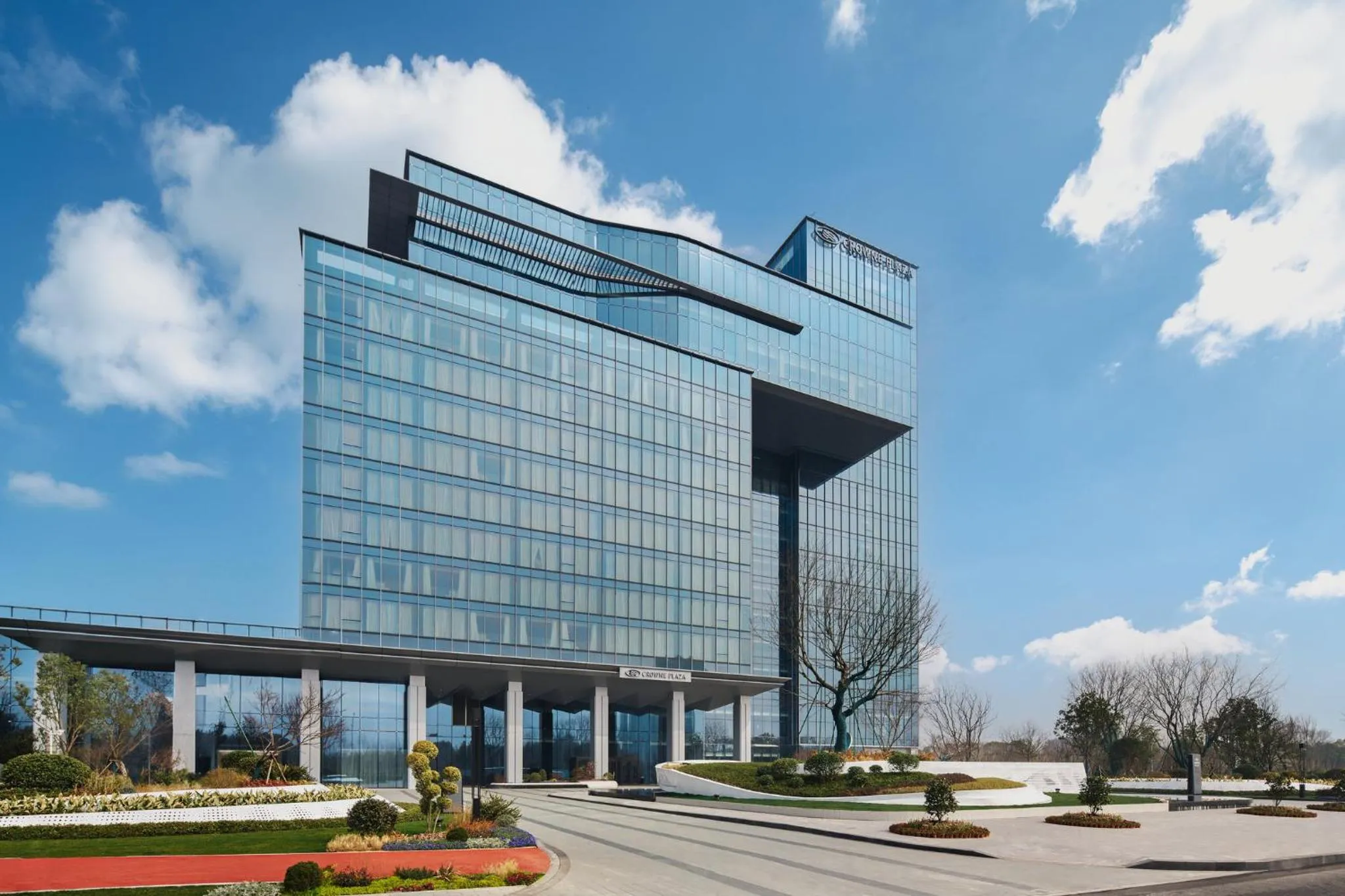 Property building in Crowne Plaza Ezhou by IHG