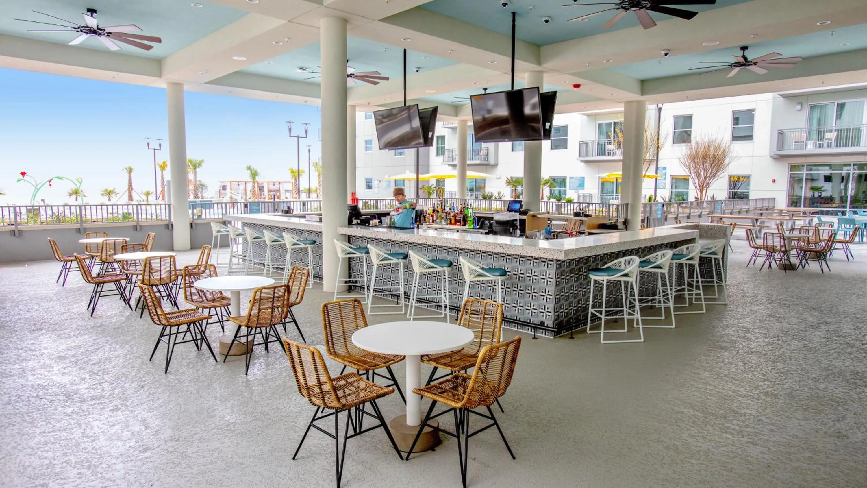Lounge or bar in Holiday Inn Club Vacations Myrtle Beach Oceanfront