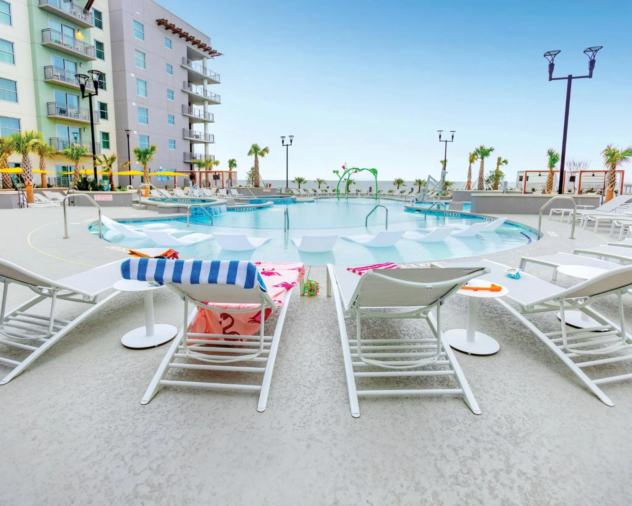 Swimming pool in Holiday Inn Club Vacations Myrtle Beach Oceanfront
