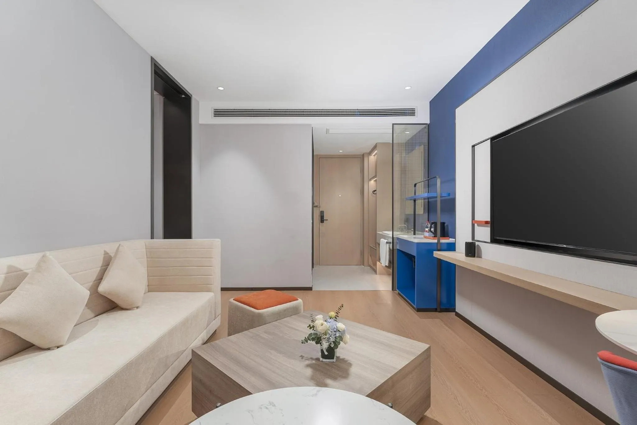 Photo of the whole room in Holiday Inn Express Changsha Yuhua by IHG