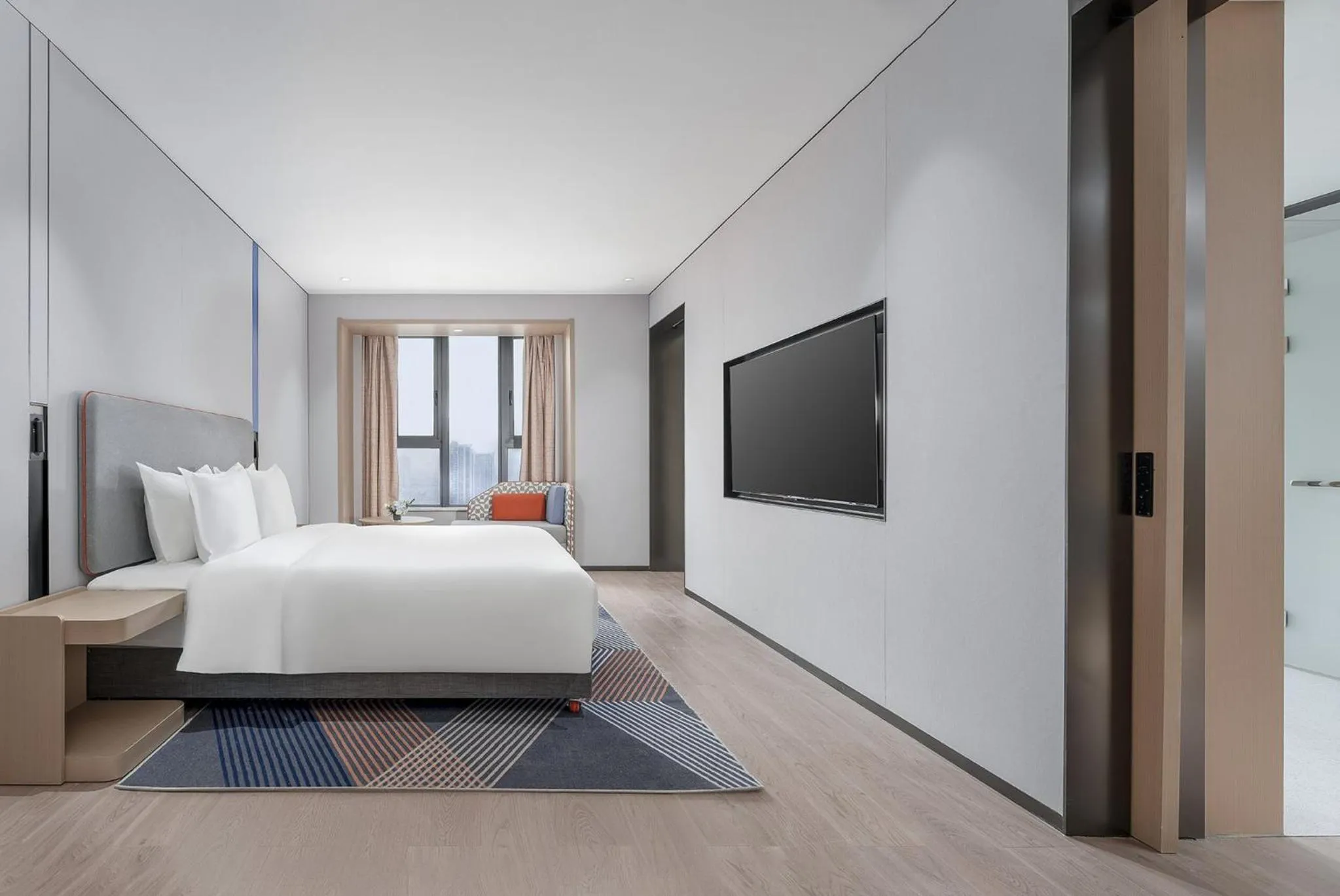 Photo of the whole room, Bed in Holiday Inn Express Changsha Yuhua by IHG