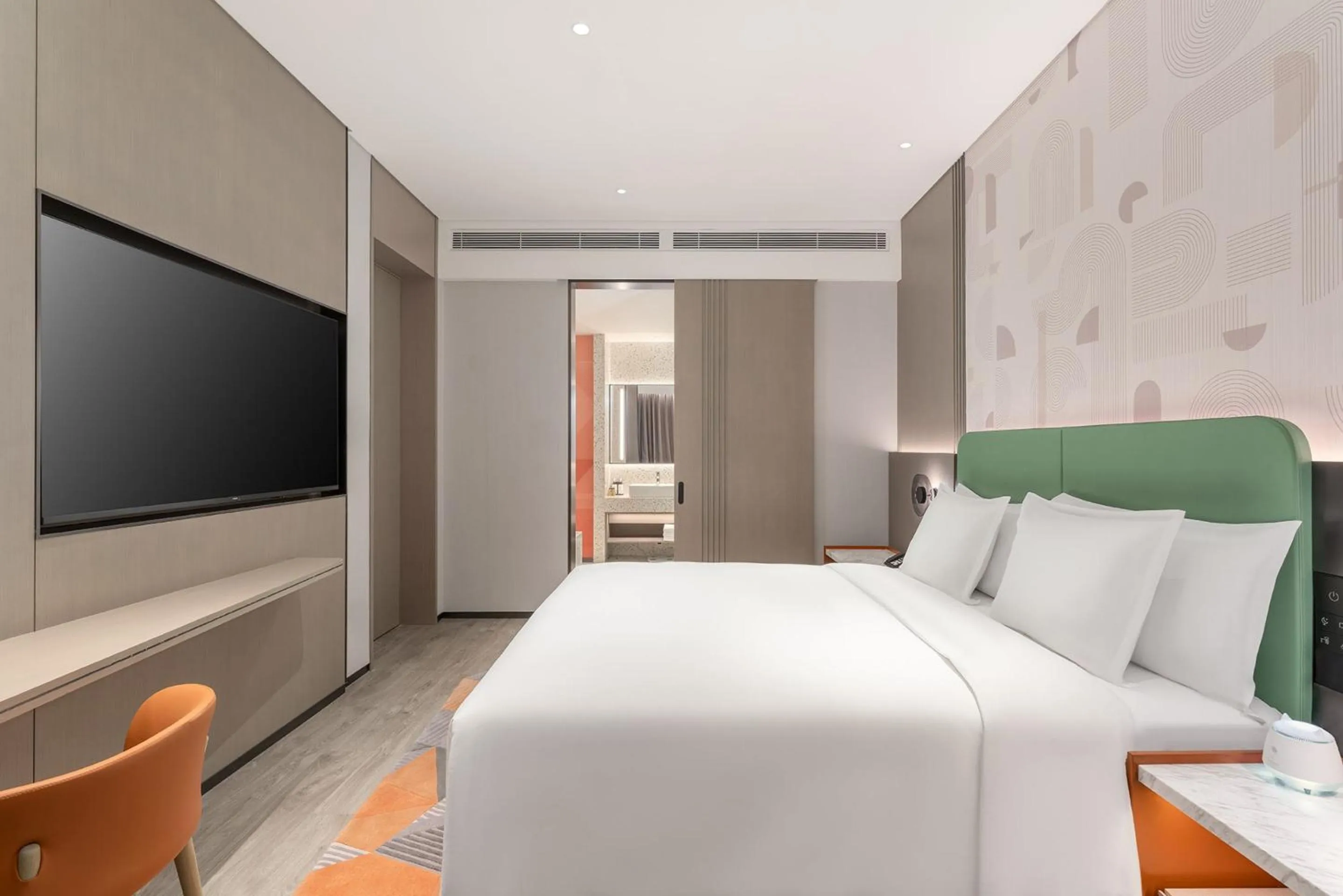 Bed in EVEN Hotel Zhongshan City Center by IHG