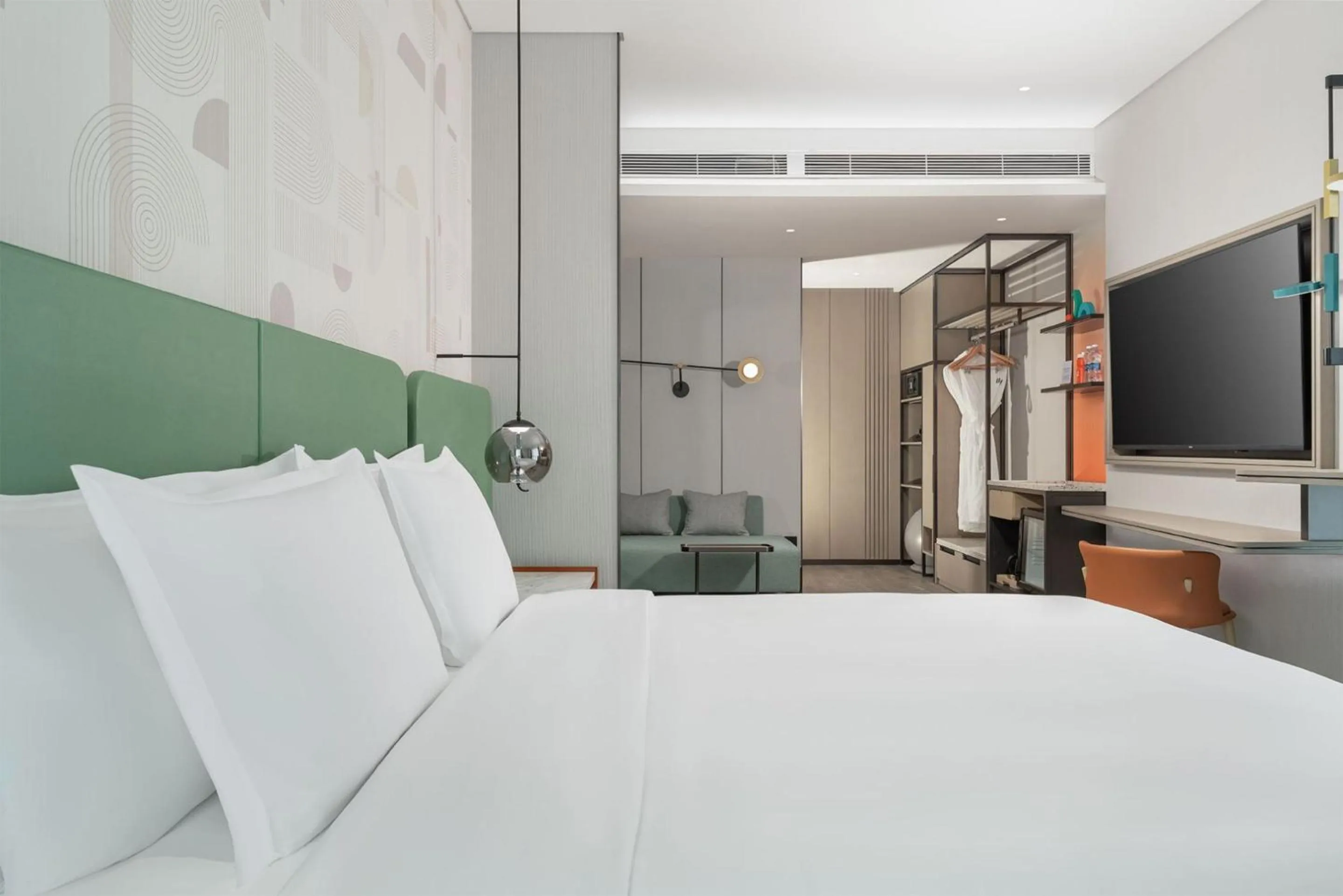 Bedroom, Bed in EVEN Hotel Zhongshan City Center by IHG