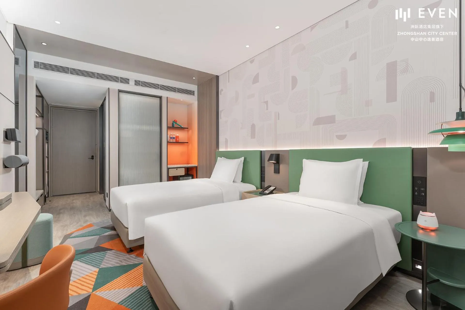 Photo of the whole room, Bed in EVEN Hotel Zhongshan City Center by IHG