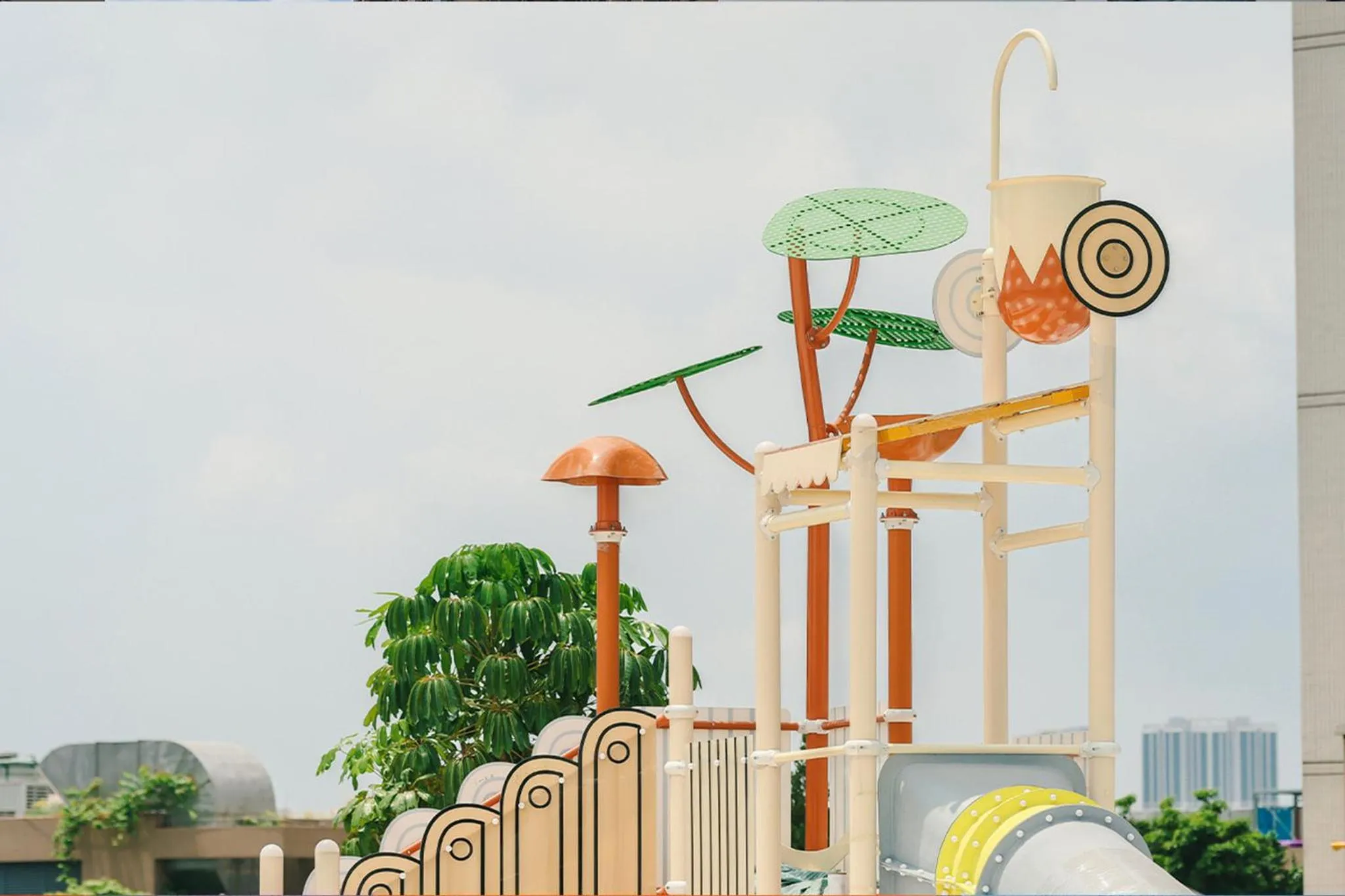 Swimming pool in EVEN Hotel Zhongshan City Center by IHG