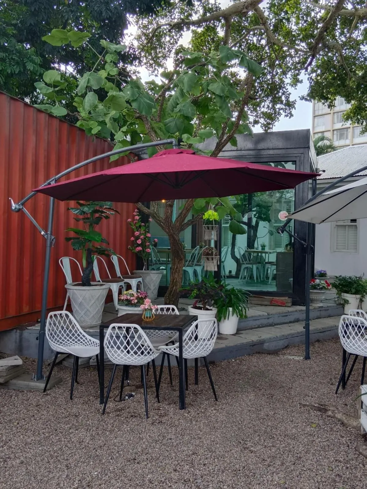 Restaurant/places to eat in concierge hotel